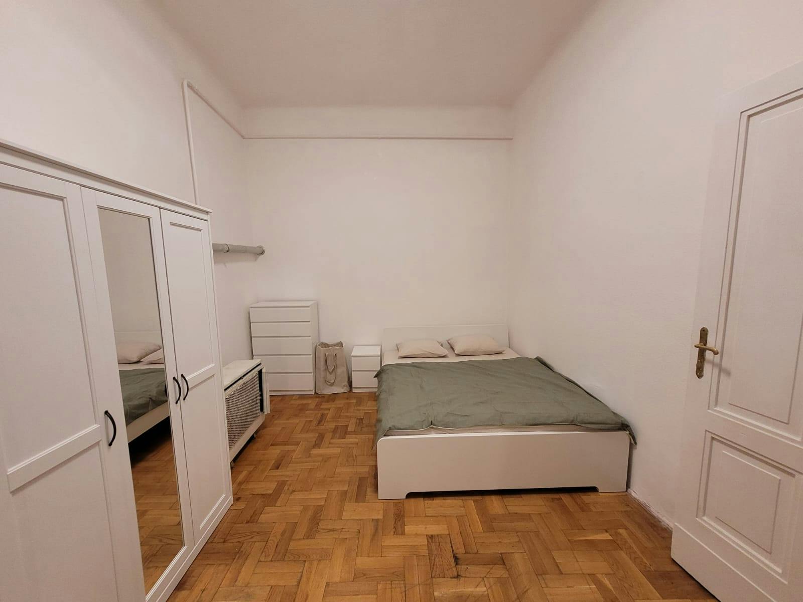 Mieszkanie do wynajęcia za 311 624 HUF miesięcznie w mieście Budapest, Váci utca