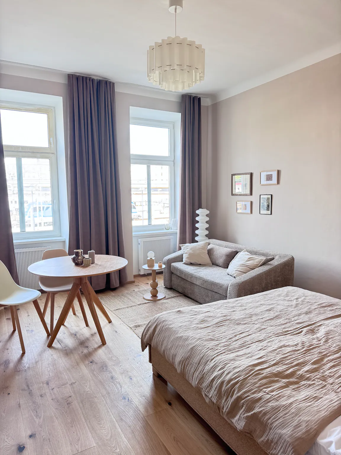 Zwölfergasse, Vienna preview