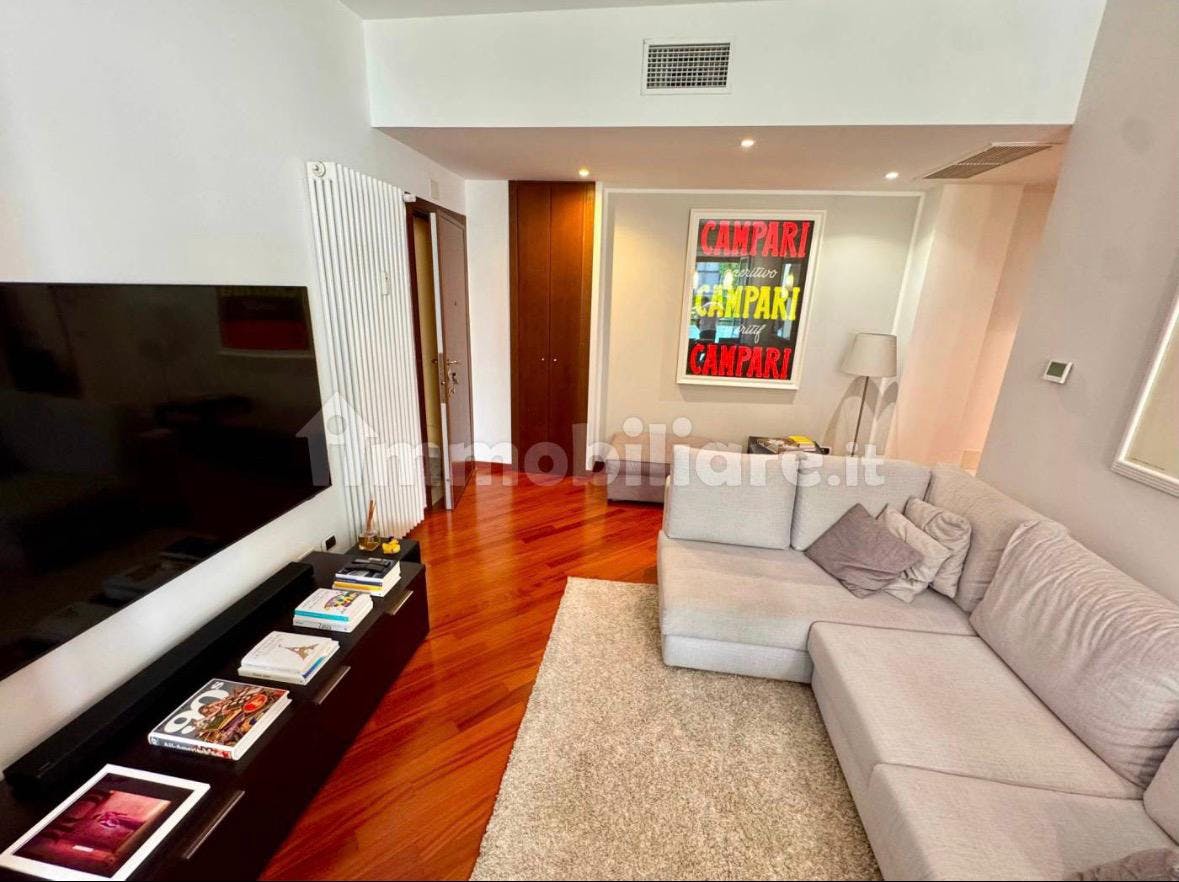 Apartamento en alquiler por 1820 € al mes en Milan, Via Elia Lombardini