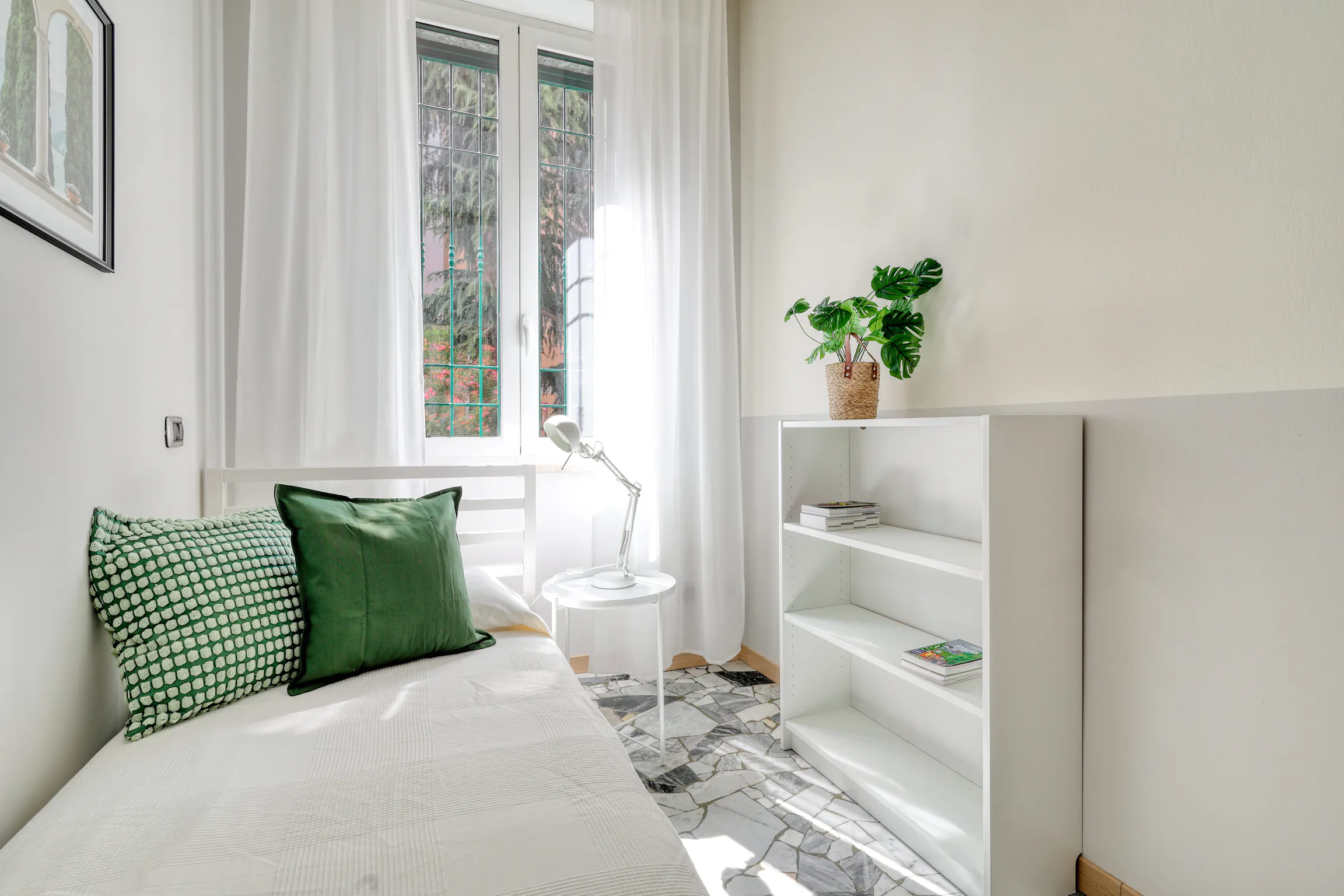 2-Bedroom Apartment in Via Piero Martinetti, Milan (1693301) ROOM 4