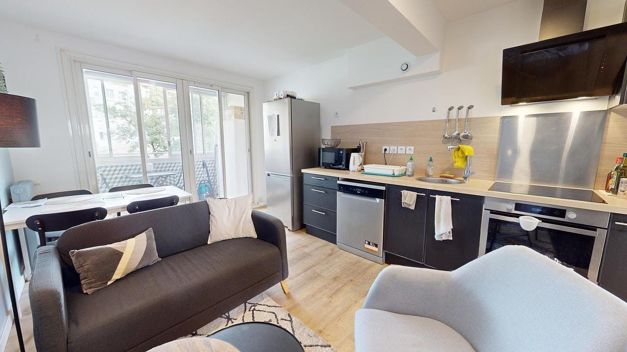 Private room for rent for €519 per month in Lyon, Rue Marietton