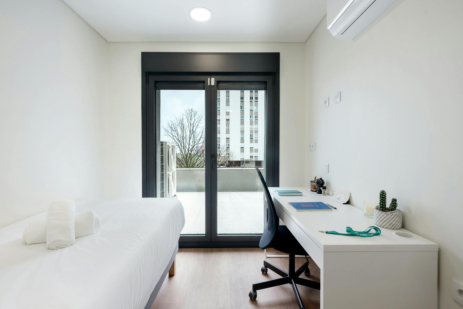 Praça Bernardo Santareno, Lisbon preview