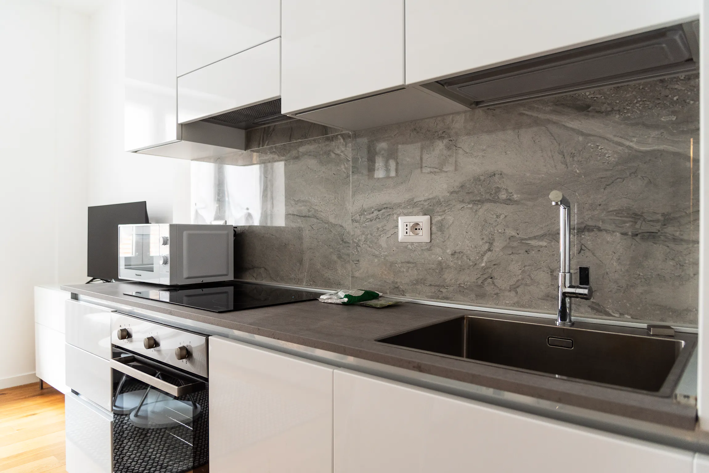 1-Bedroom Apartment in Via Falcone, Milan (1693358) ROOM 4