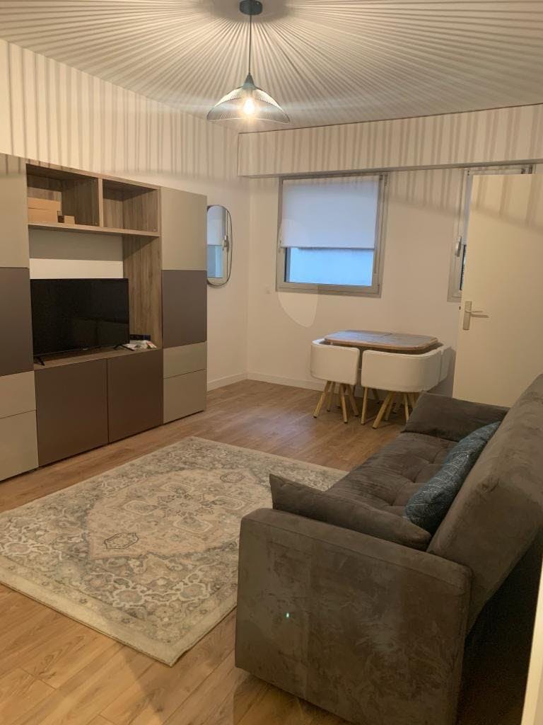 Rue Soyer, Neuilly-sur-Seine preview