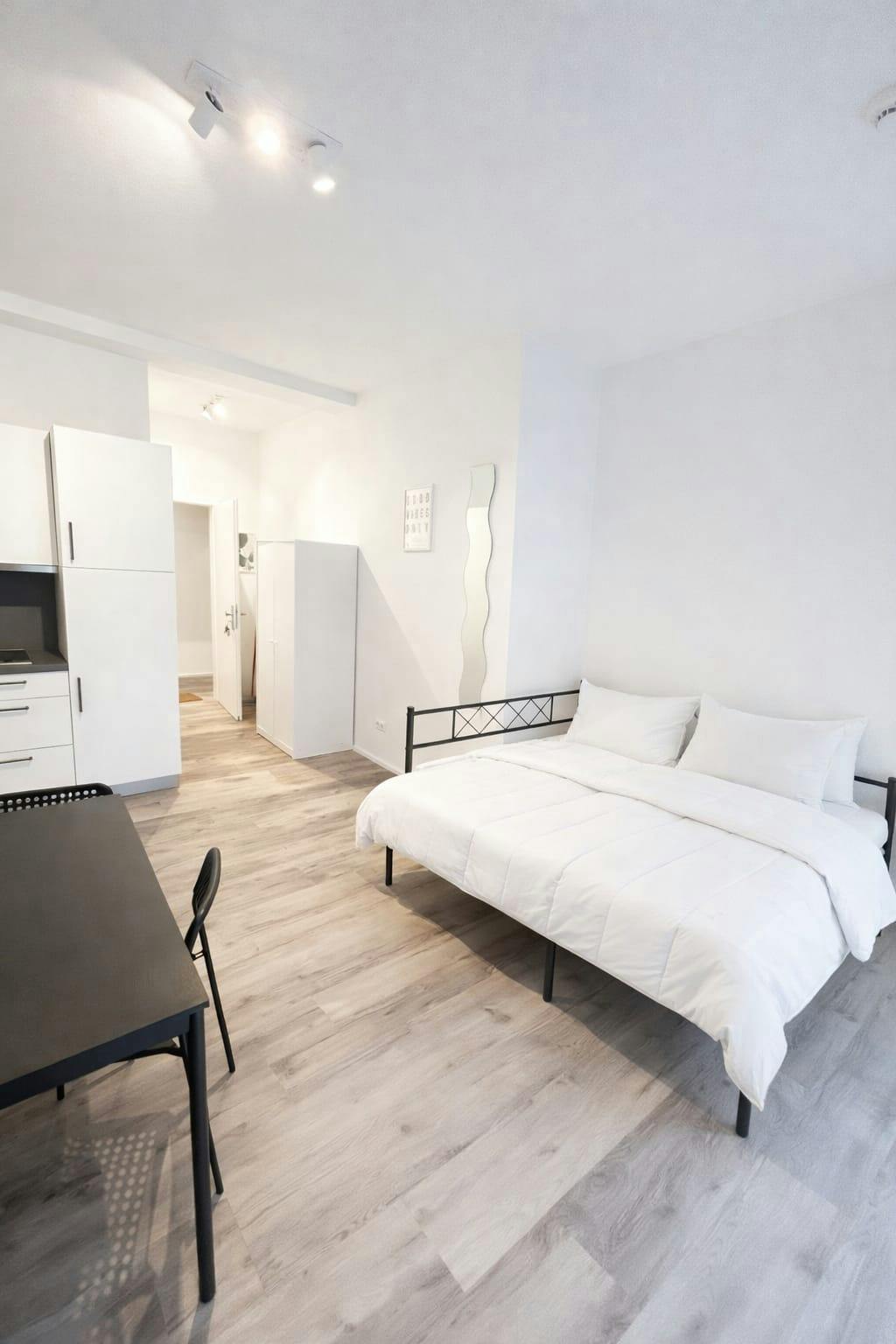 Studio zu mieten für 990 € pro Monat in Stuttgart, Neckarstraße
