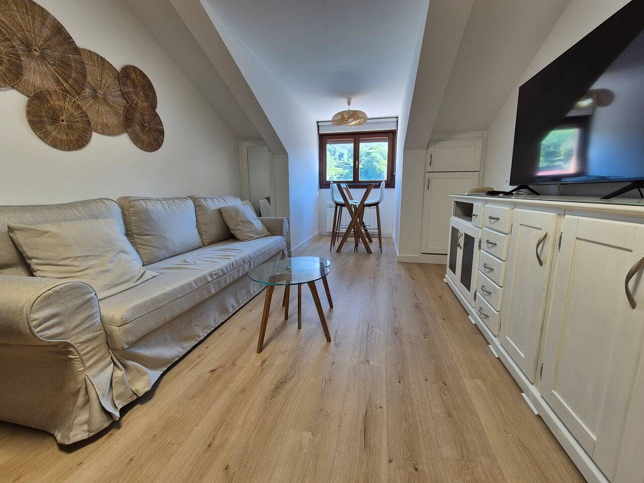 Huis te huur voor € 1.000.000 per maand in Nueva, Plaza de Laverde Ruiz