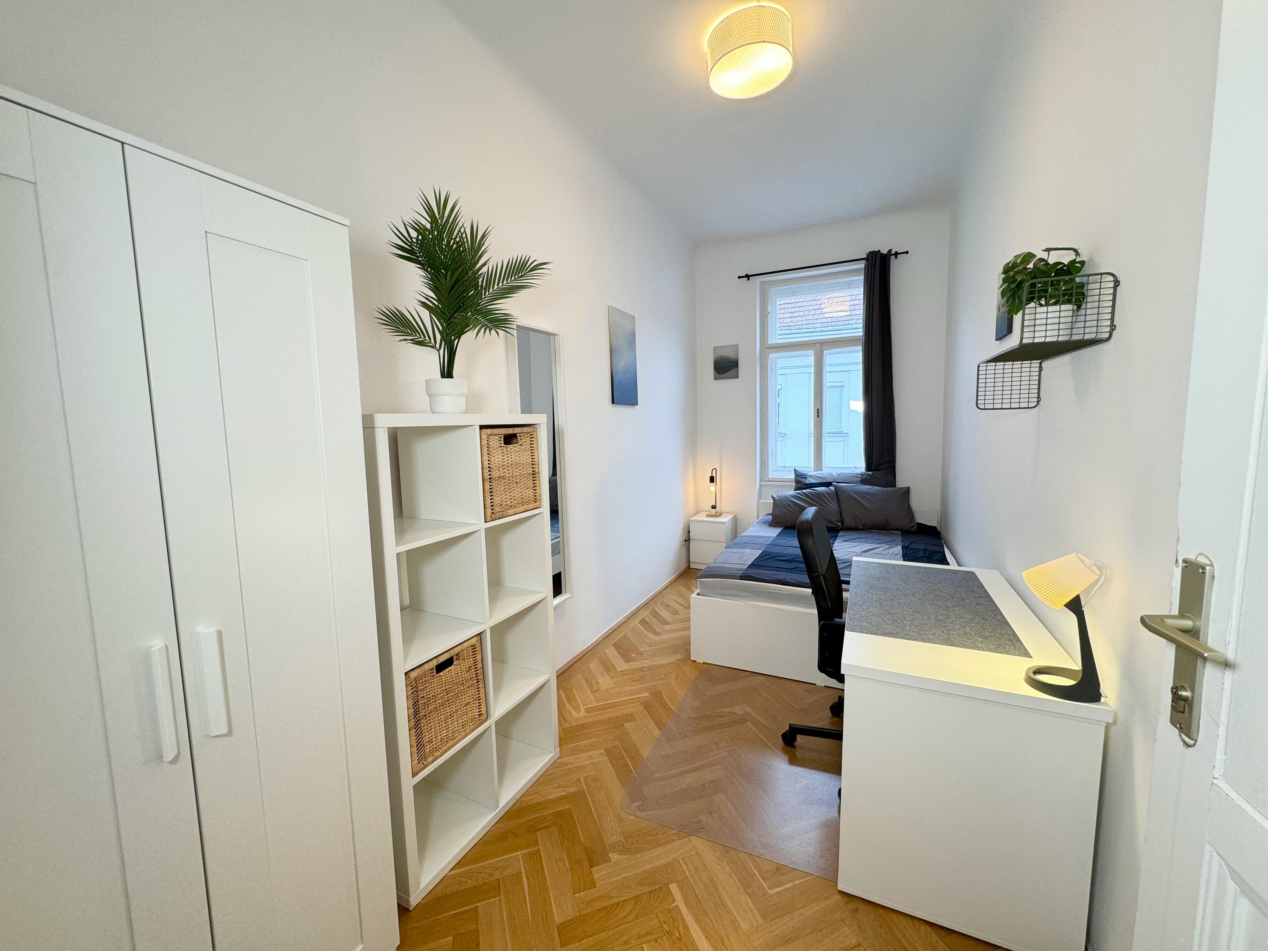Double room Vienna, 1 bed, 10m² — photo 1