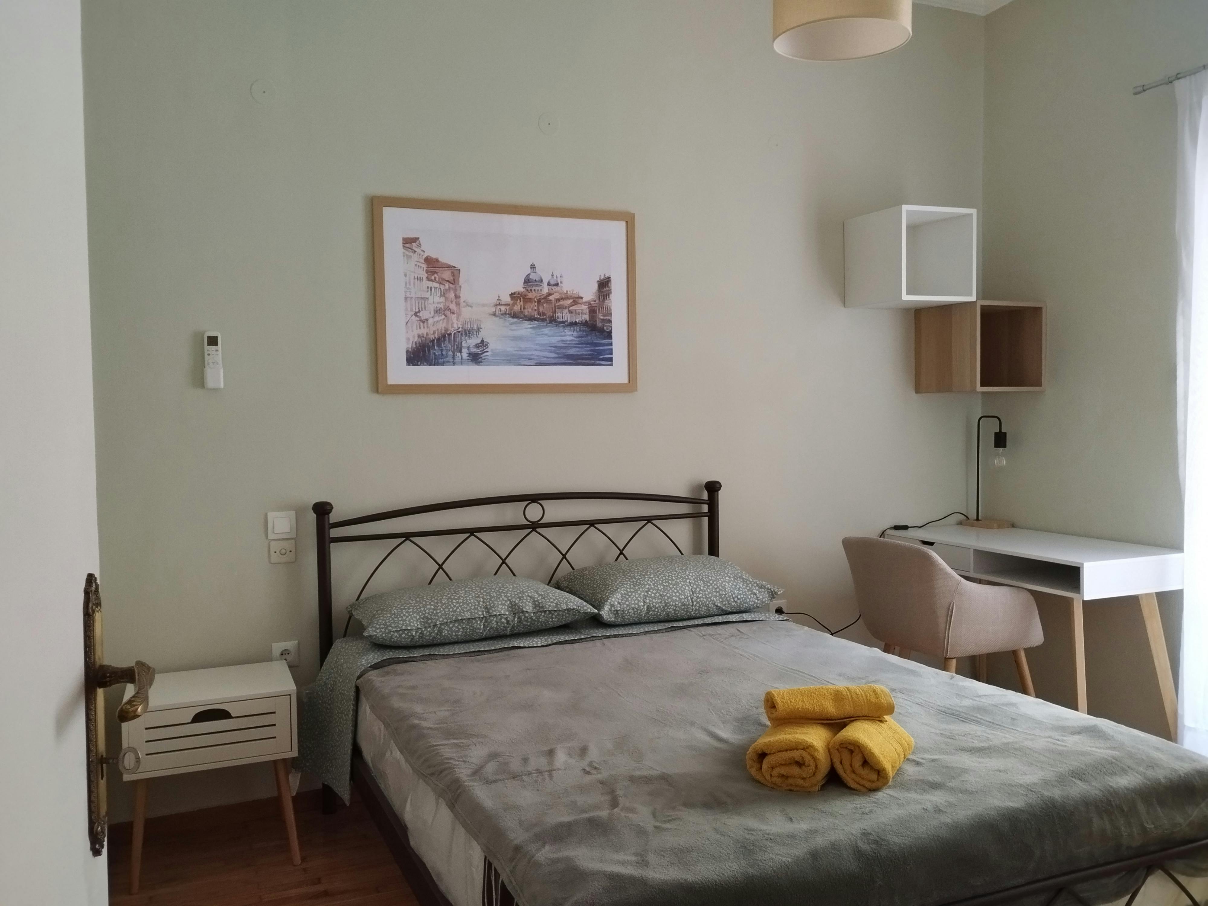 Private room for rent for €440 per month in Athina, Agias Zonis