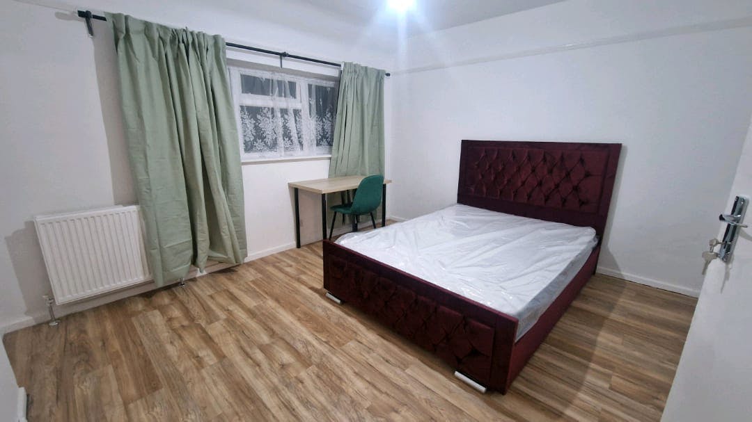 Privé kamer te huur voor £ 775 per maand in Uxbridge, Violet Avenue