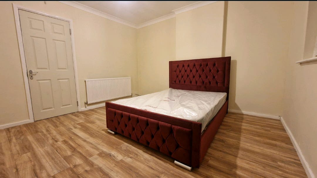 Privé kamer te huur voor £ 800 per maand in Uxbridge, Violet Avenue