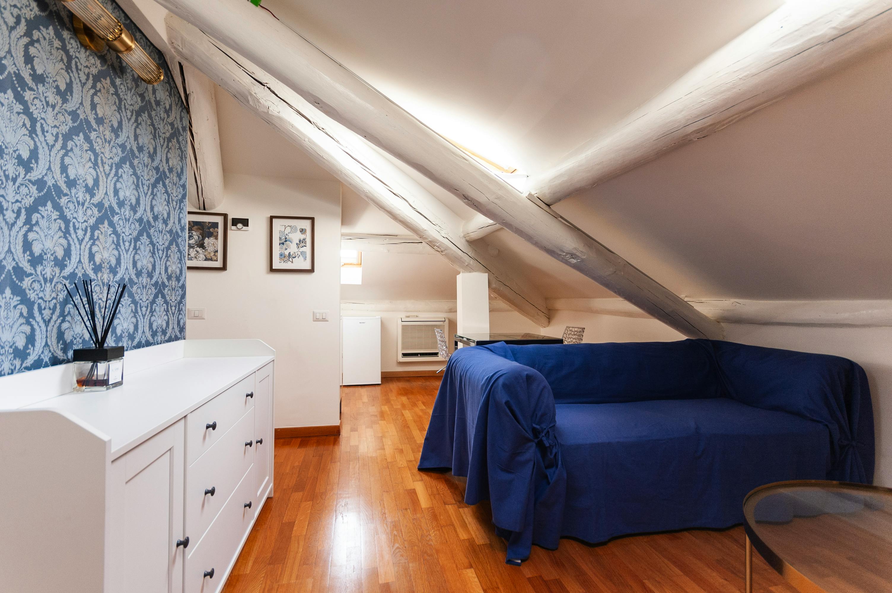 Via Piero della Francesca, Milan preview