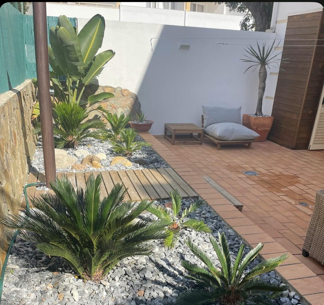 Apartament de închiriat pentru 2.200 EUR pe lună în Luz, Rua Hermano M. Seromenho