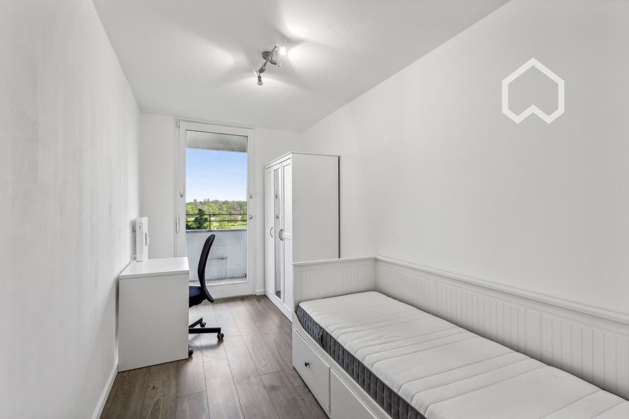 私人房间 正在以 €549 的月租出租，其位于 Augsburg, Haunstetter Straße