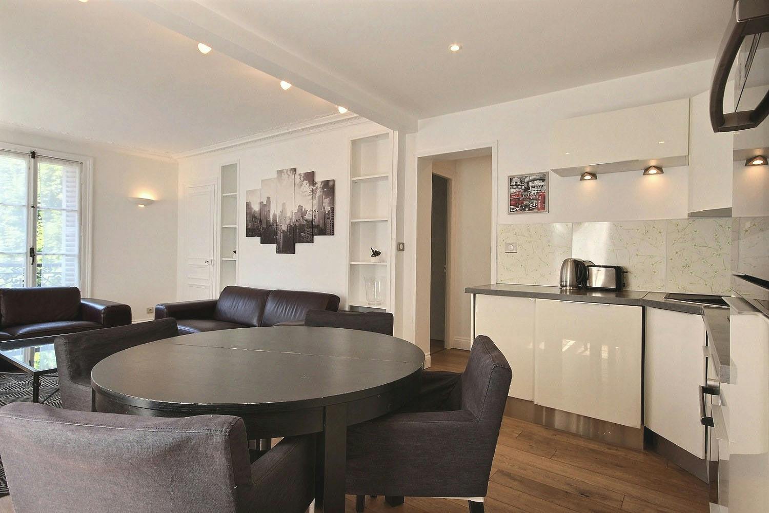 1-Bedroom Apartment in Rue Chateaubriand, Paris (1693782) room image 10