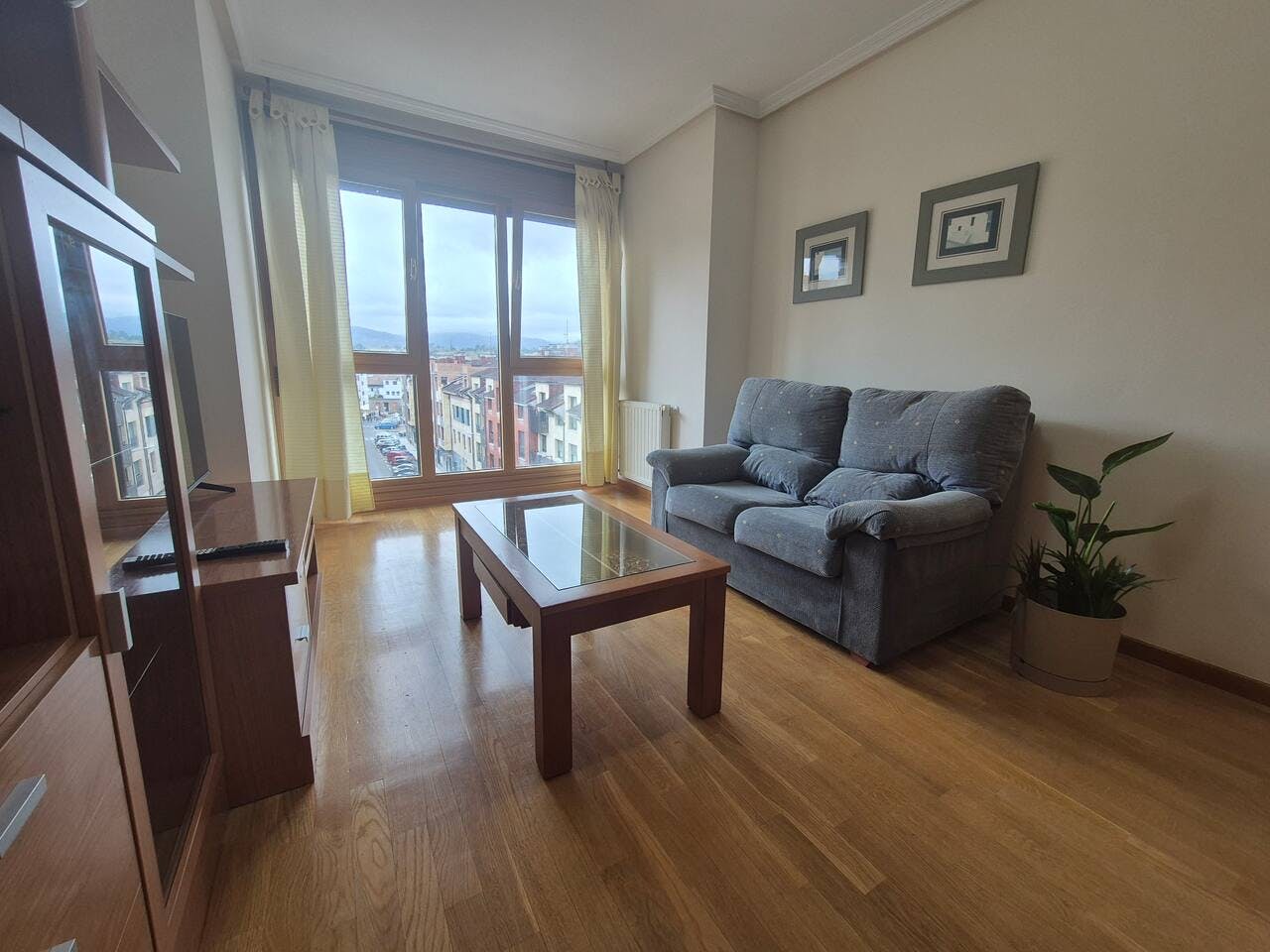 Casa en alquiler por 1.000.000 € al mes en Villaviciosa, Calle Manuel Bedriñana