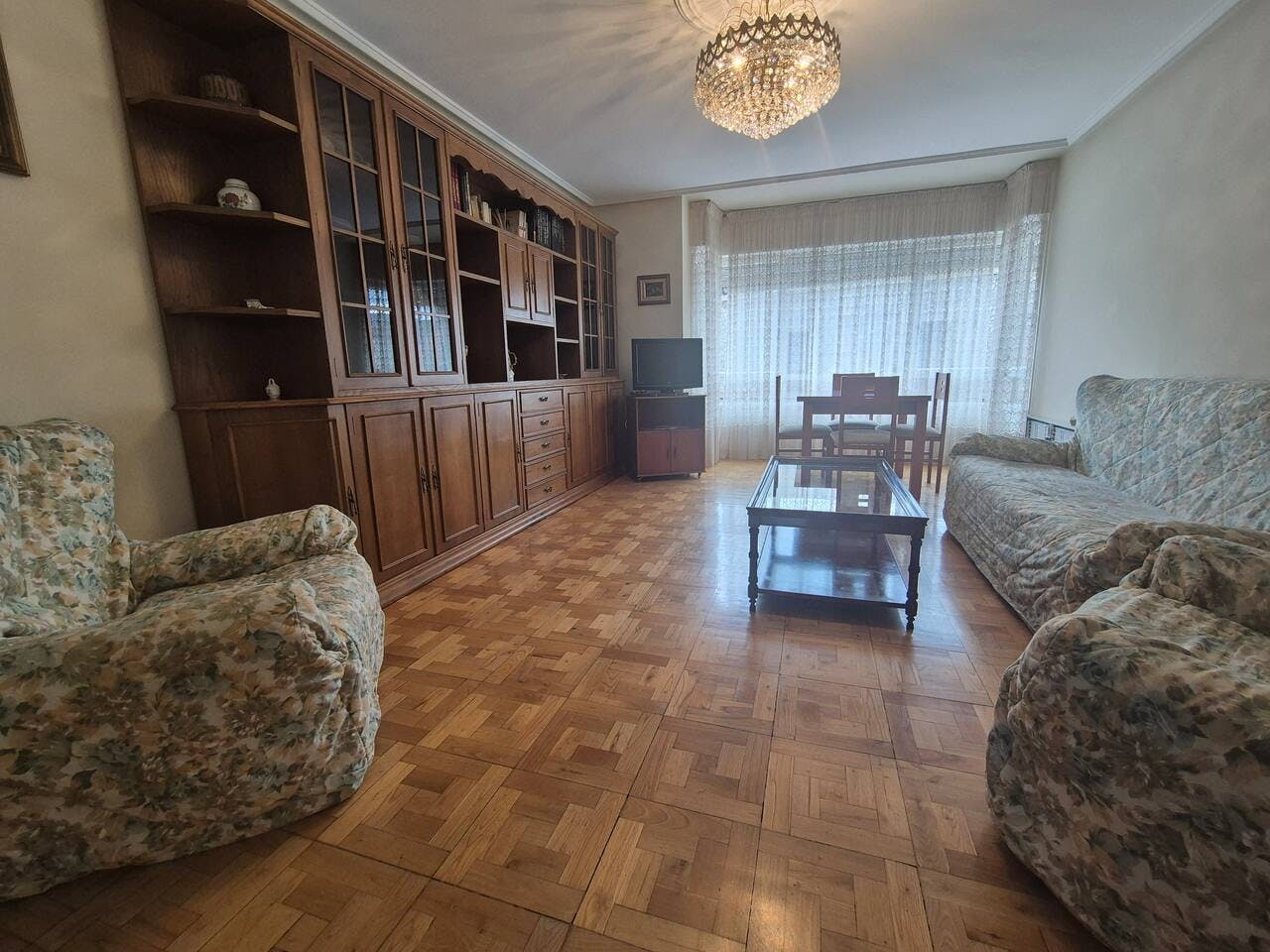 Casa en alquiler por 1.000.000 € al mes en Villaviciosa, Calle Maximino Miyar