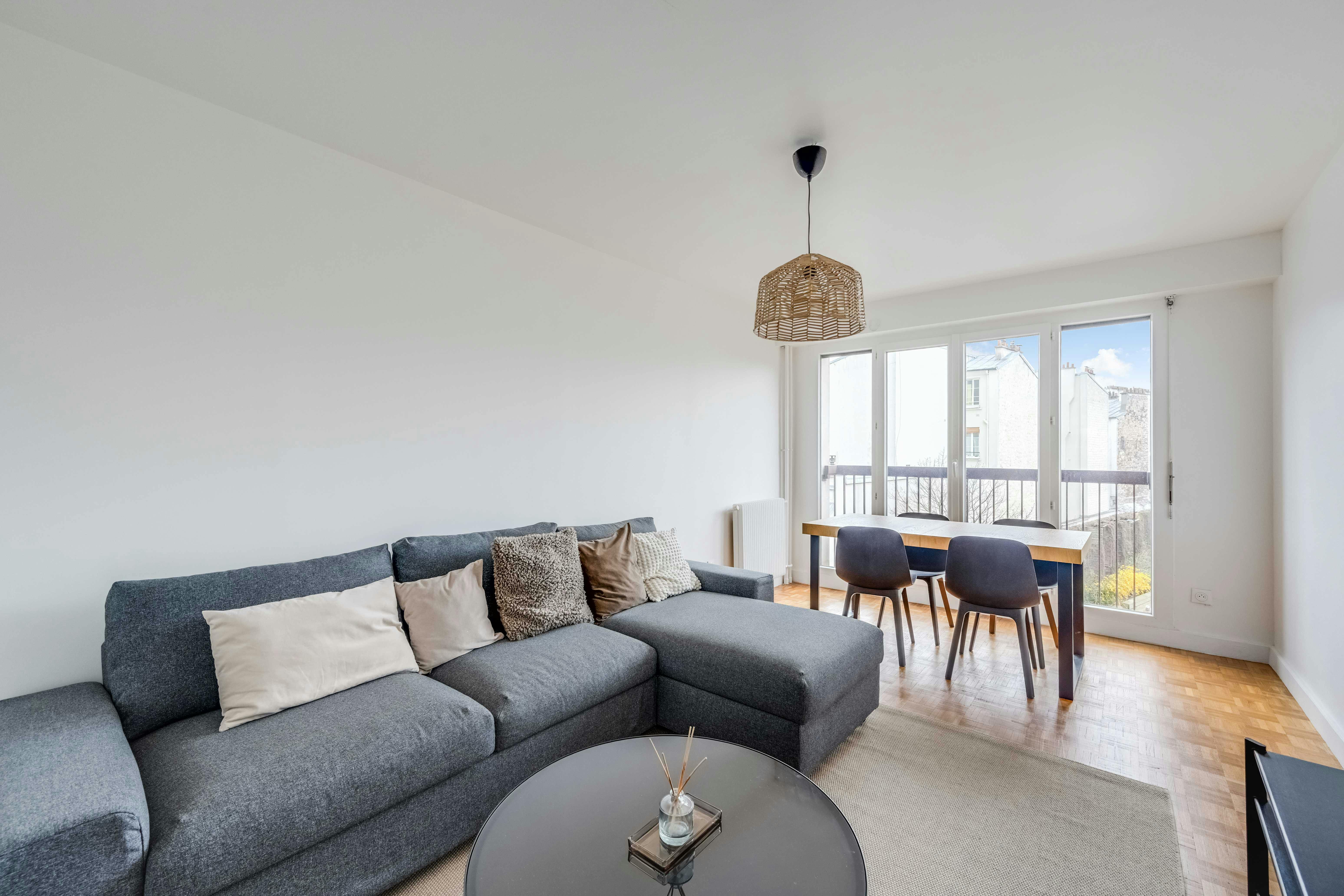 Apartment for rent for €3,078 per month in Paris, Rue Saint-Bernard