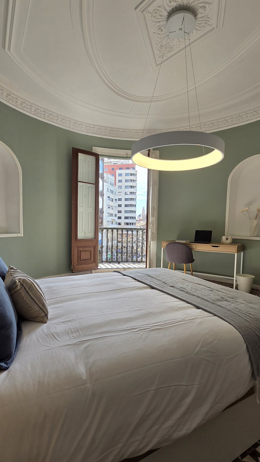 Carrer de Roger de Llúria, Barcelona preview