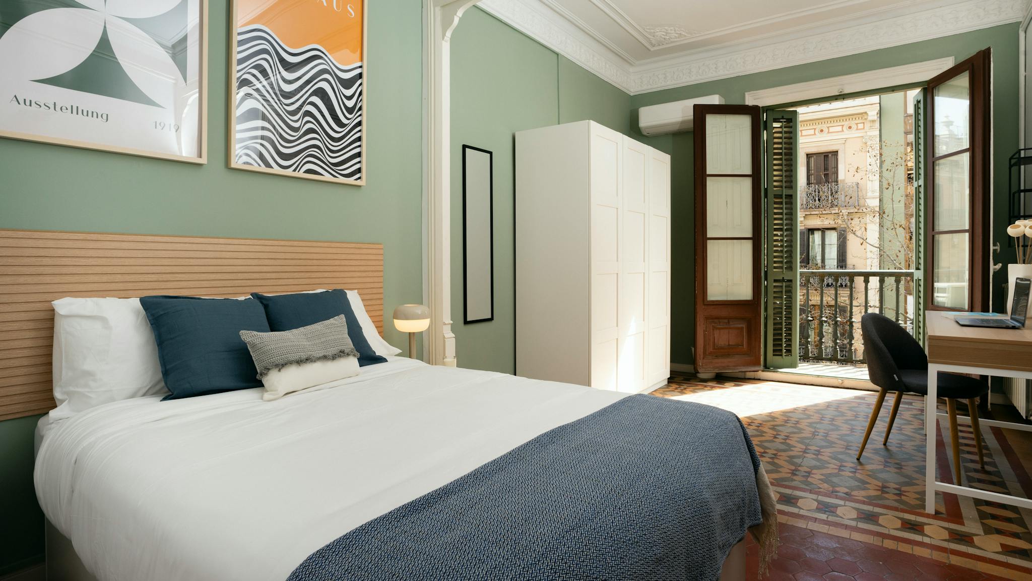 Carrer de Roger de Llúria, Barcelona preview