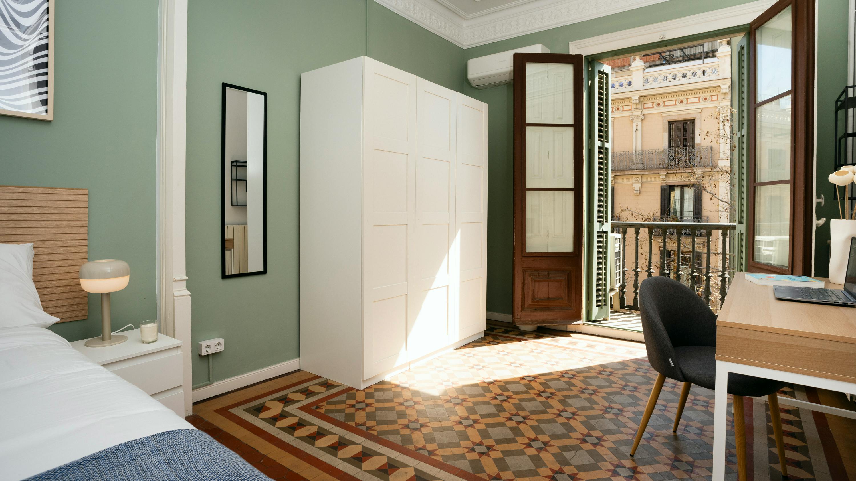 preview gallery tile