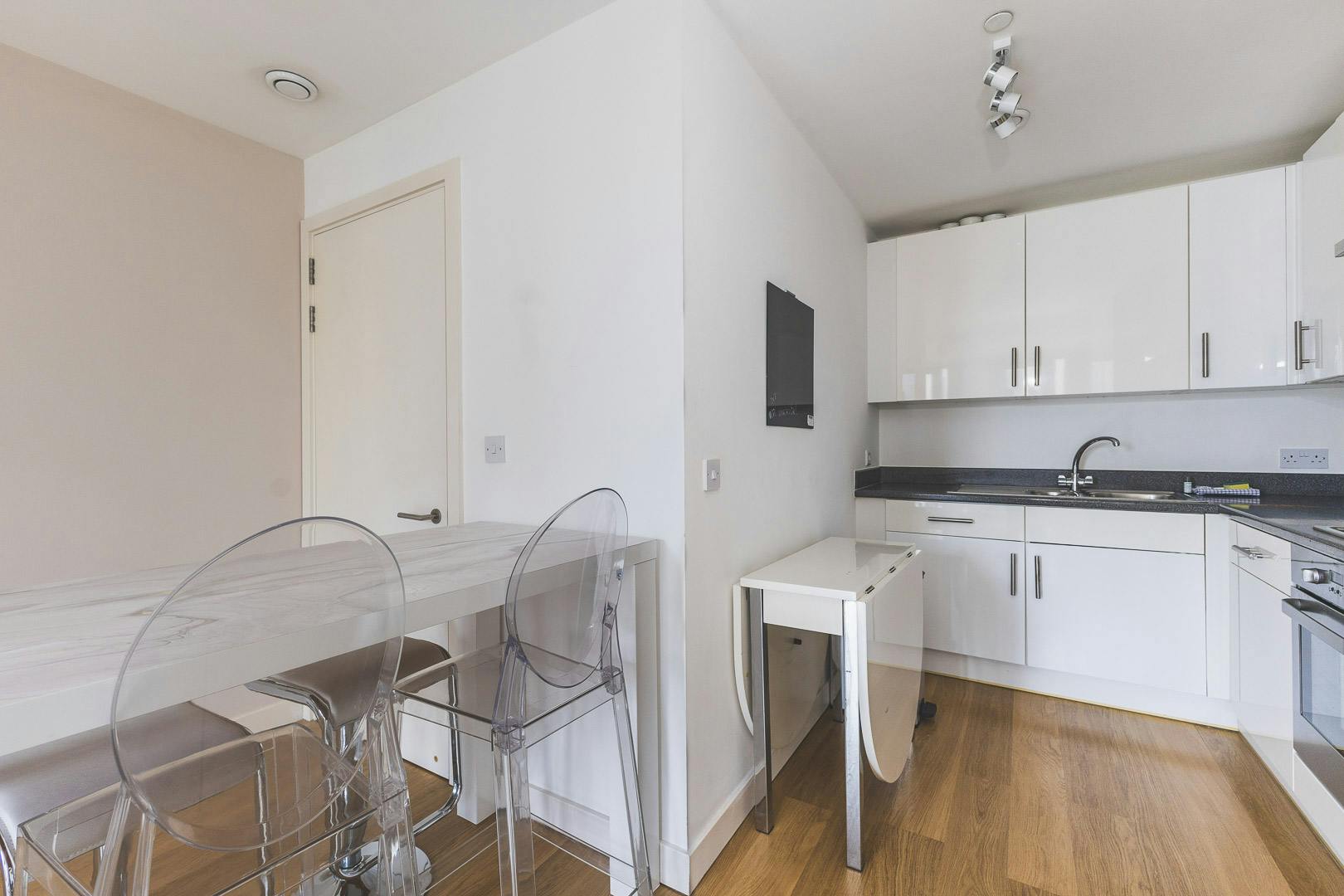 Apartment London, 1 bed — photo 9