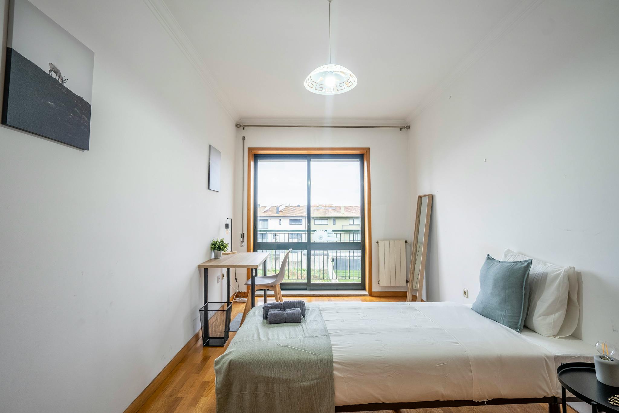 Rua Professor Sousa Júnior, Porto preview