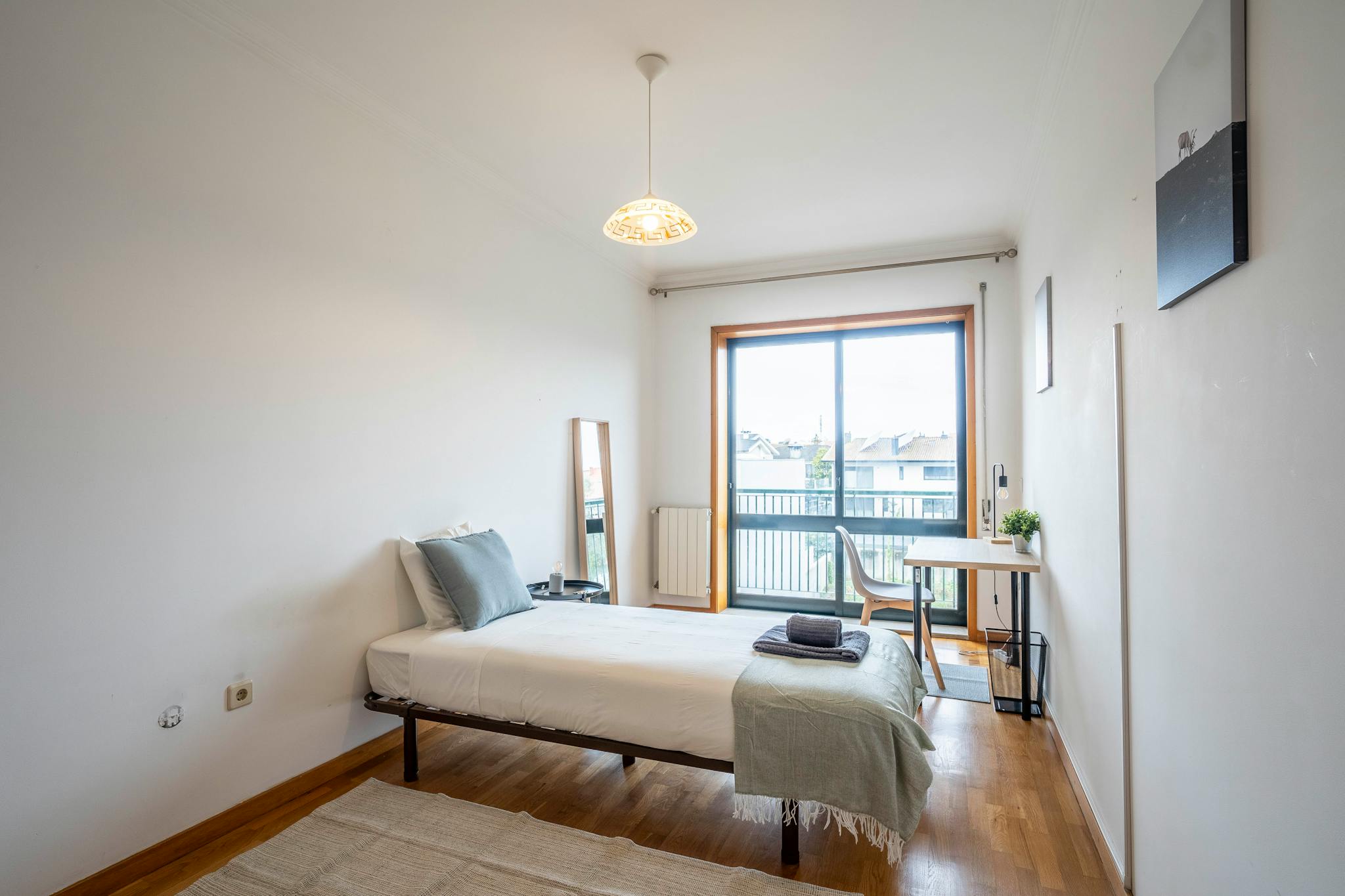 Rua Professor Sousa Júnior, Porto preview