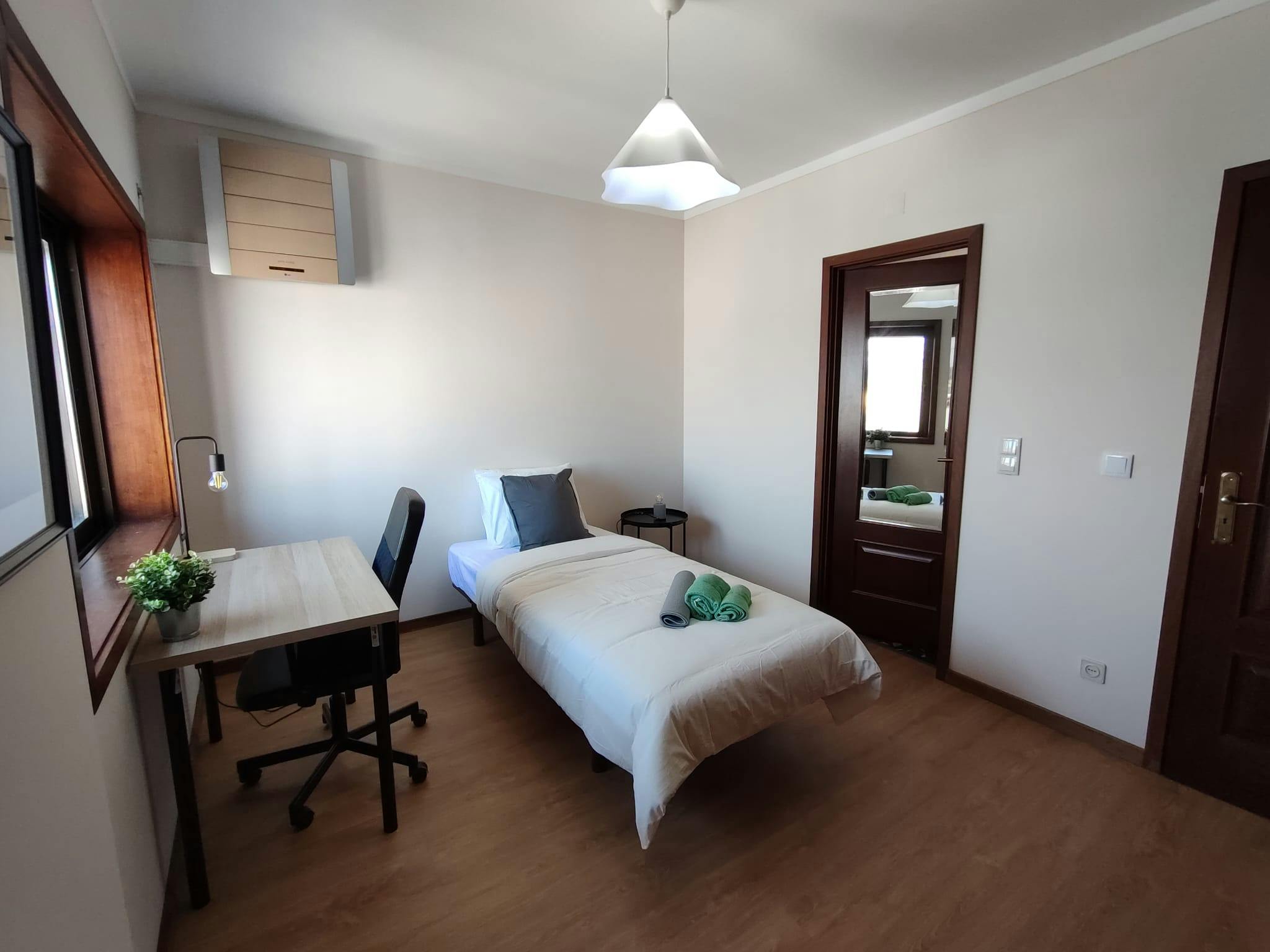Private room for rent for €550 per month in Rio Tinto, Rua Damião de Góis