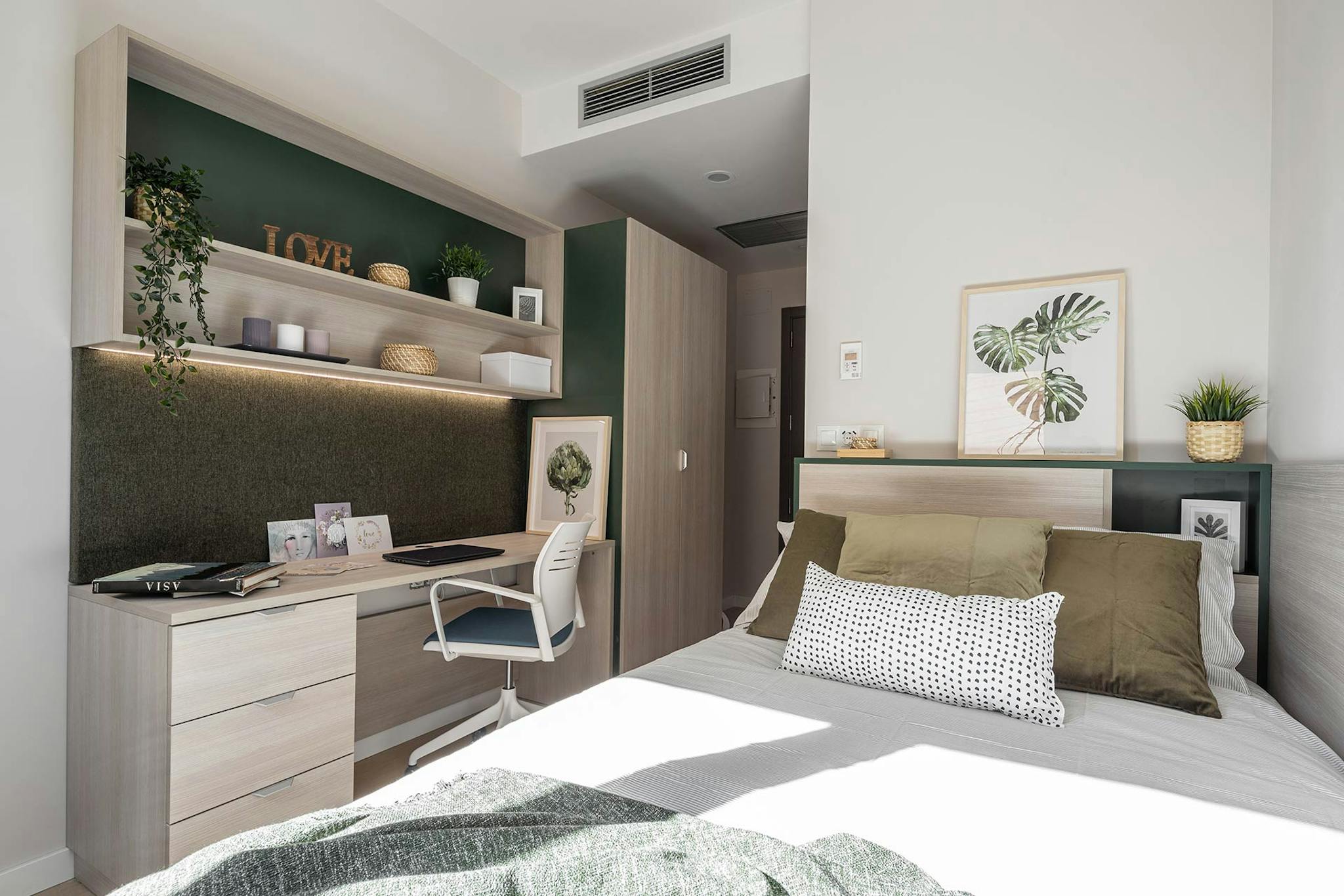 Calle Elche, Sevilla preview