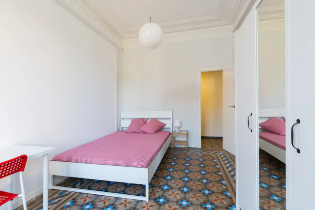 Shared room in Ronda de Sant Pere, Barcelona (1694454) room image 2