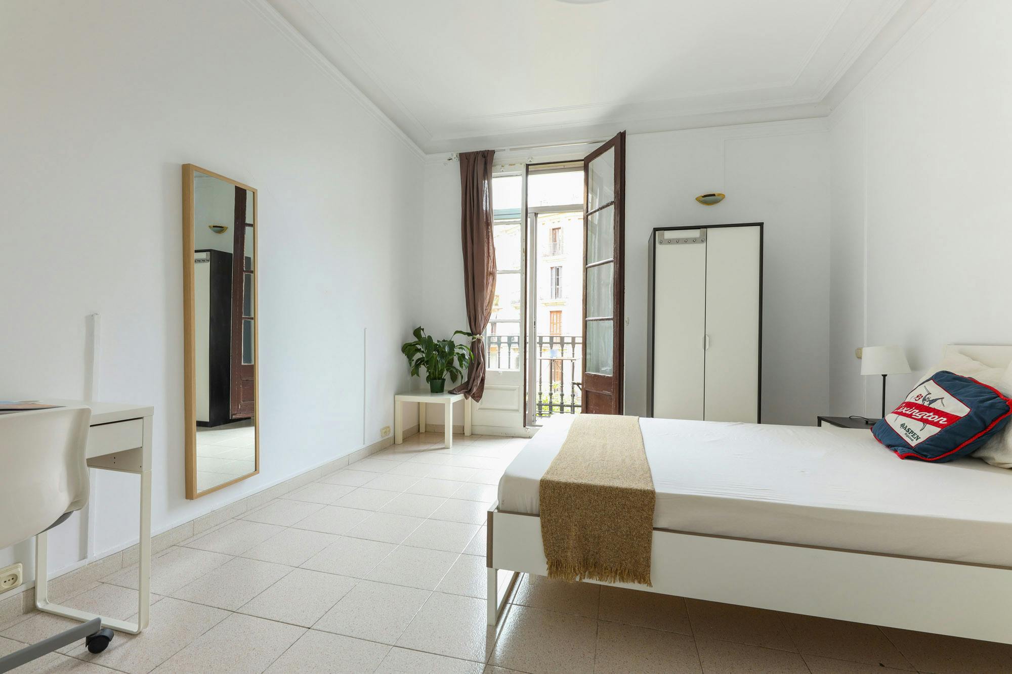 Single room Barcelona, 1 bed, 10m² — photo 1