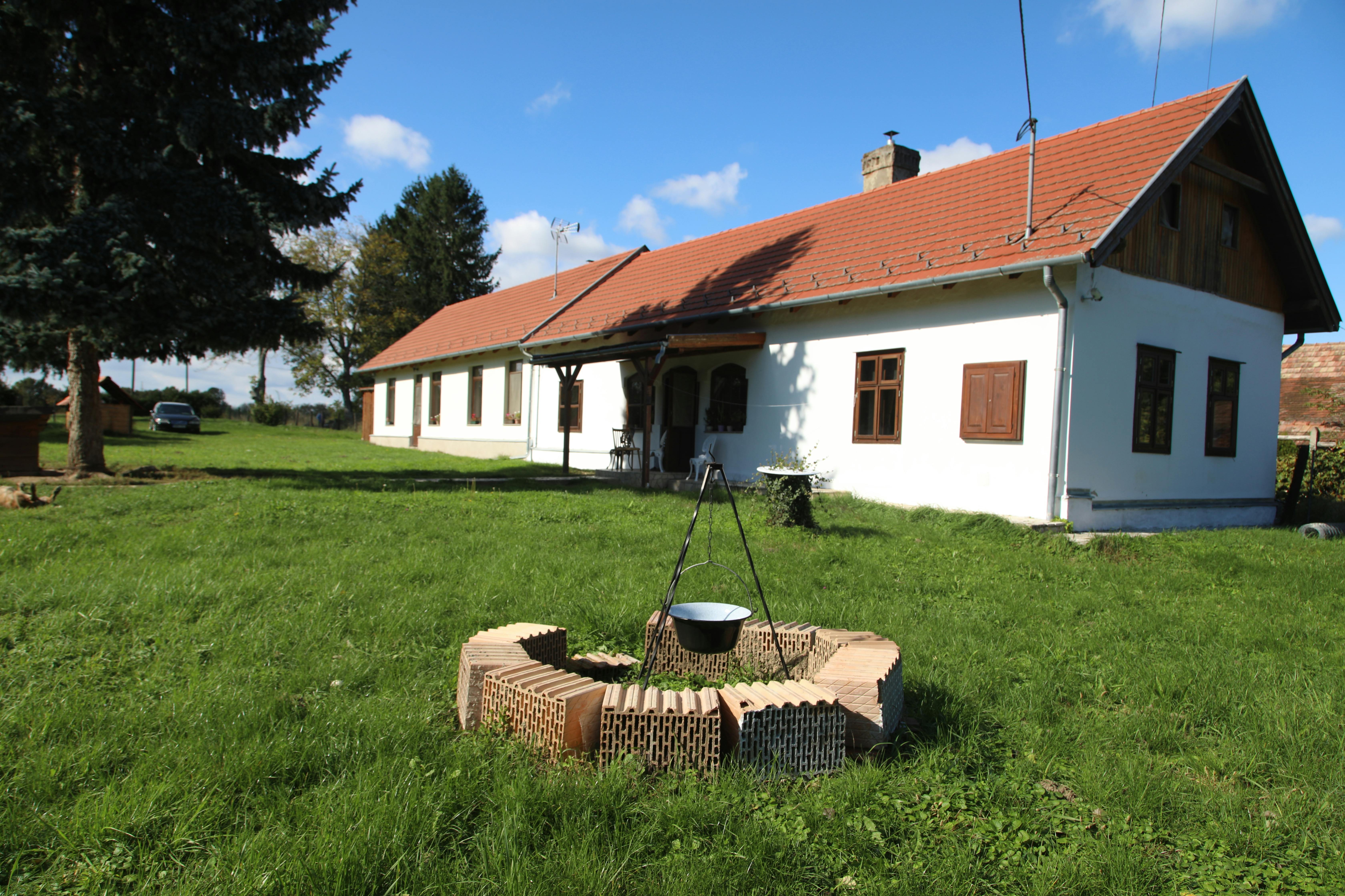 Casă de închiriat pentru 411.032 HUF pe lună în Ivánc, Kossuth Lajos utca