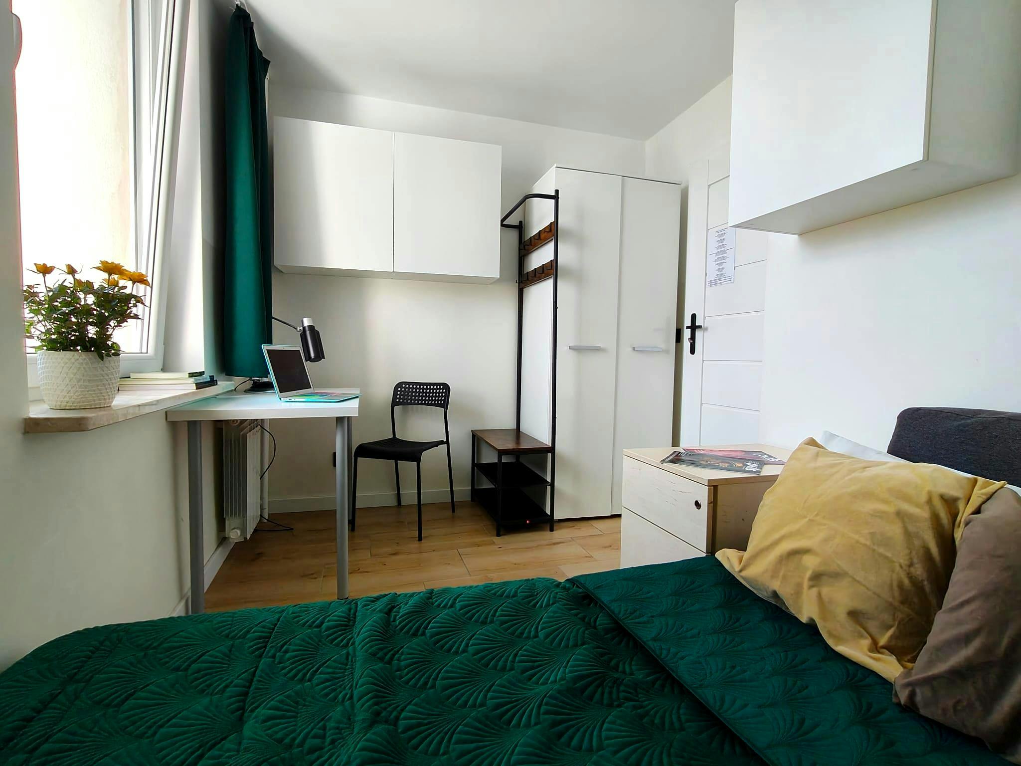 Private room for rent for PLN 2,000 per month in Warsaw, Jagiellońska