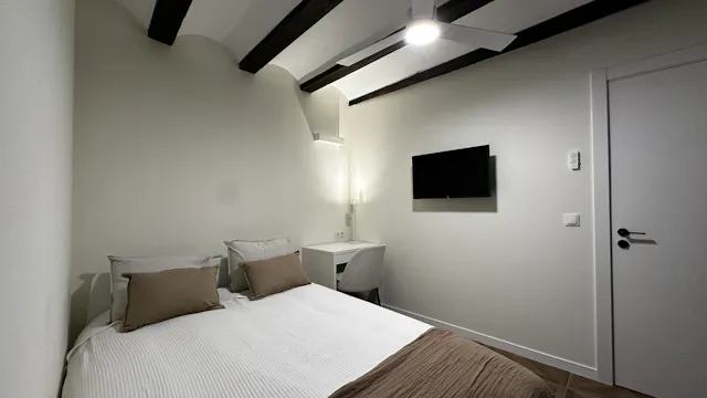 Shared room in Carrer del Túria, Valencia (1694580) room image 2
