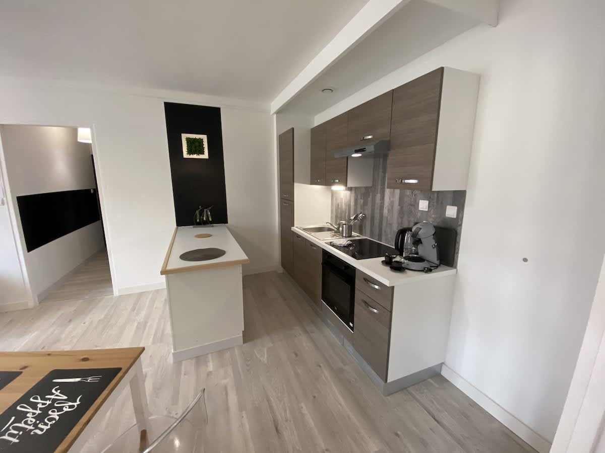 Apartment for rent for €1,854 per month in Toulouse, Rue Henri Desbals