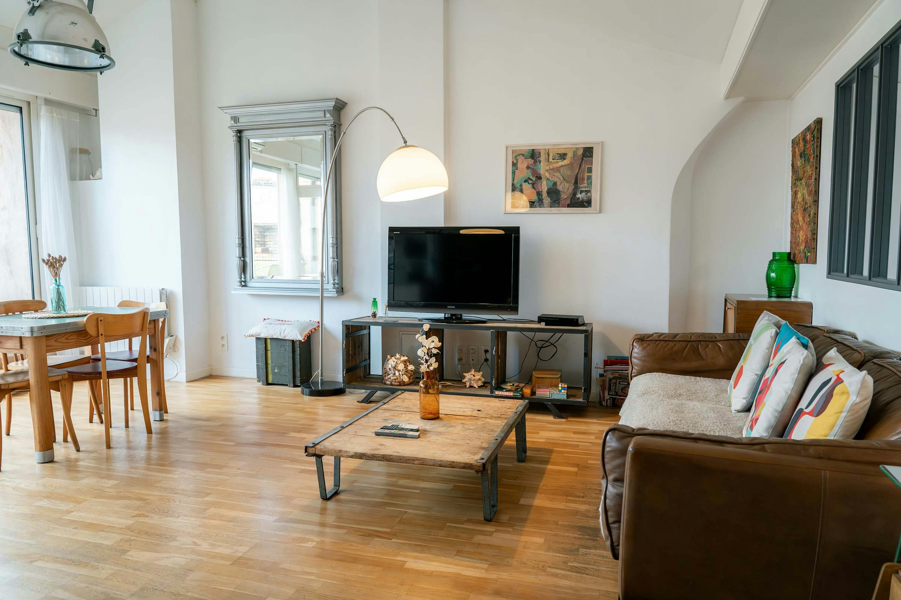 Apartment for rent for €2,337 per month in Toulouse, Rue Léon Gambetta