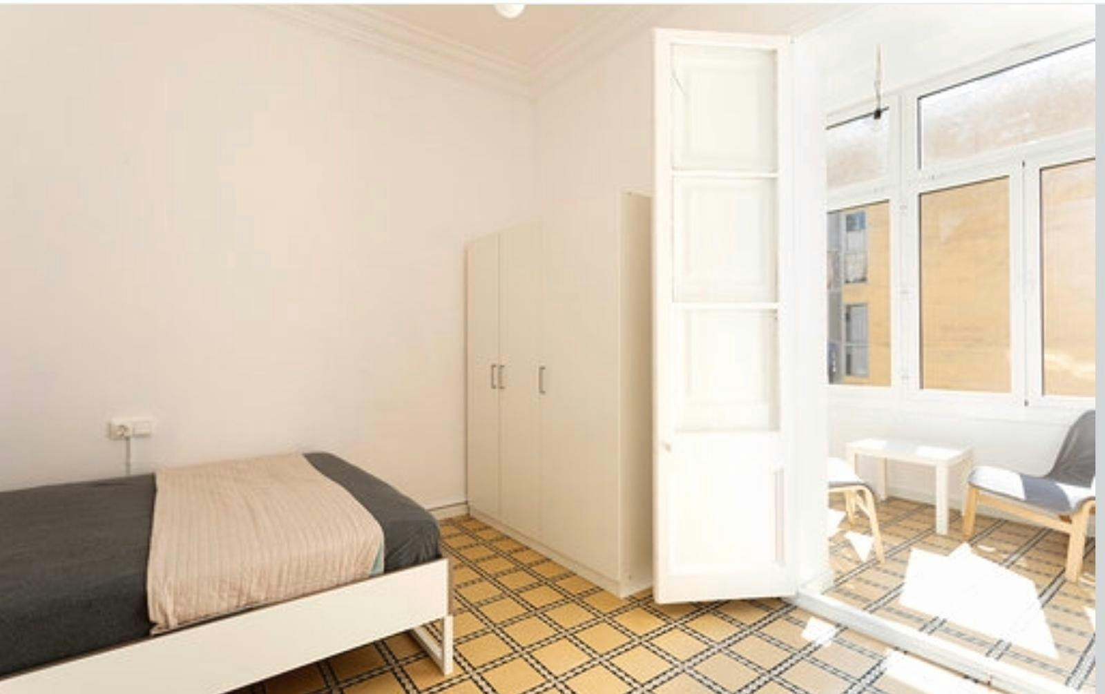 Single room Barcelona, 1 bed, 10m² — photo 1