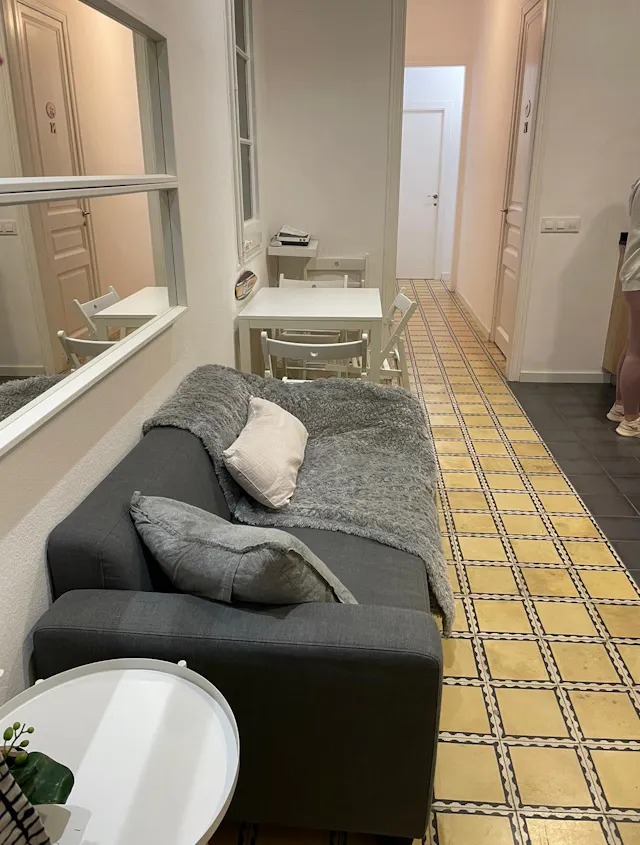 Private room in Carrer de Gombau, Barcelona (1694629) room image 16
