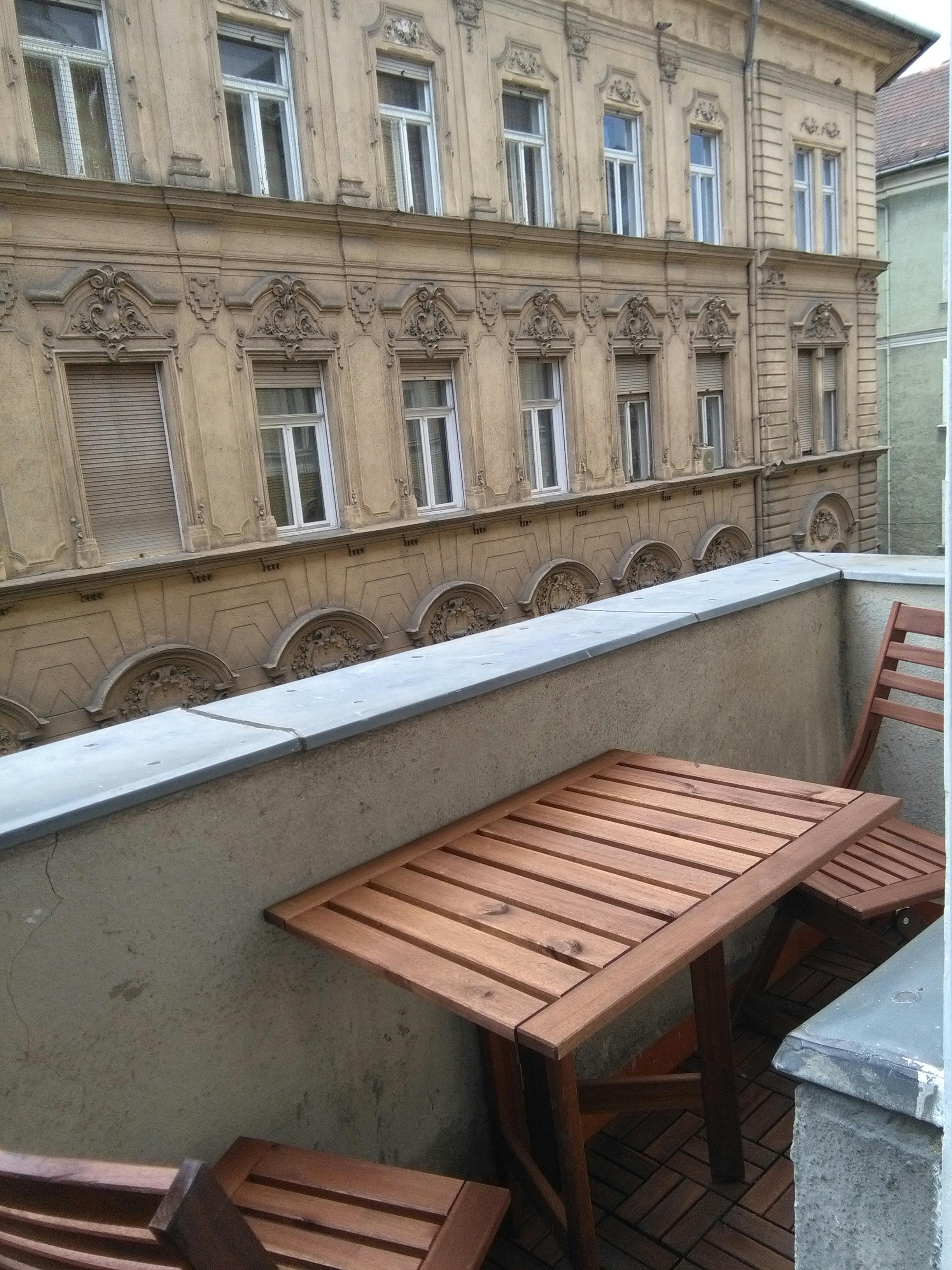 Aradi utca, Budapest preview