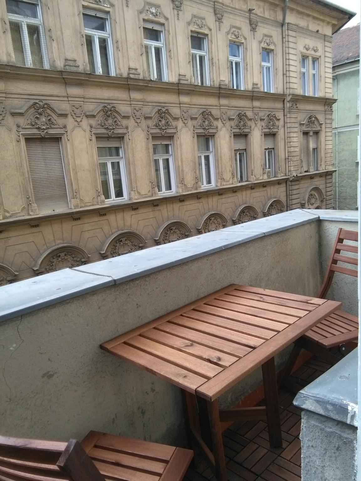 Aradi utca, Budapest preview