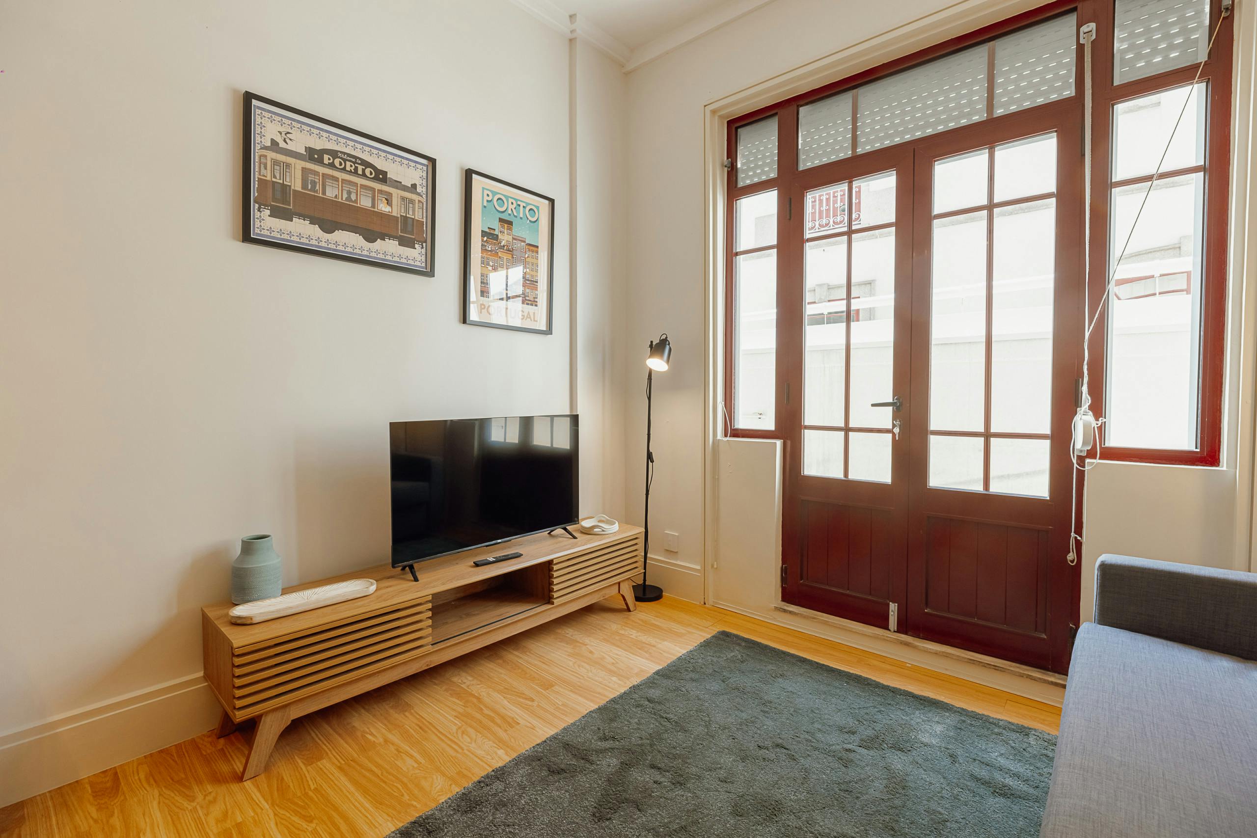 Rua de Fernandes Tomás, Porto preview