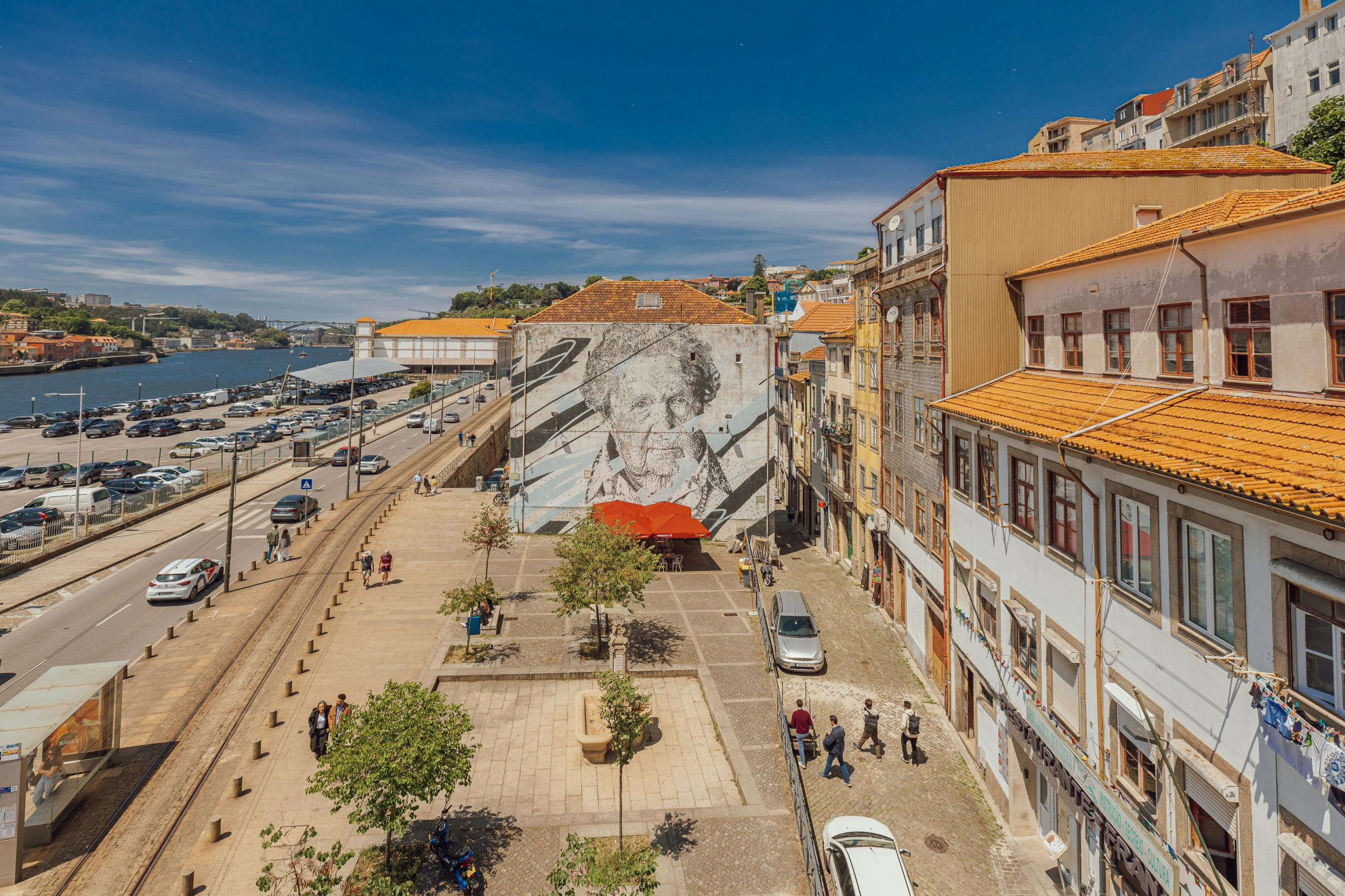 Escadas do Caminho Novo, Porto preview