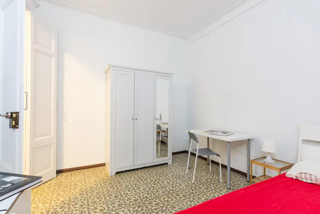 Private room in Carrer de Casanova, Barcelona (1694777) room image 2