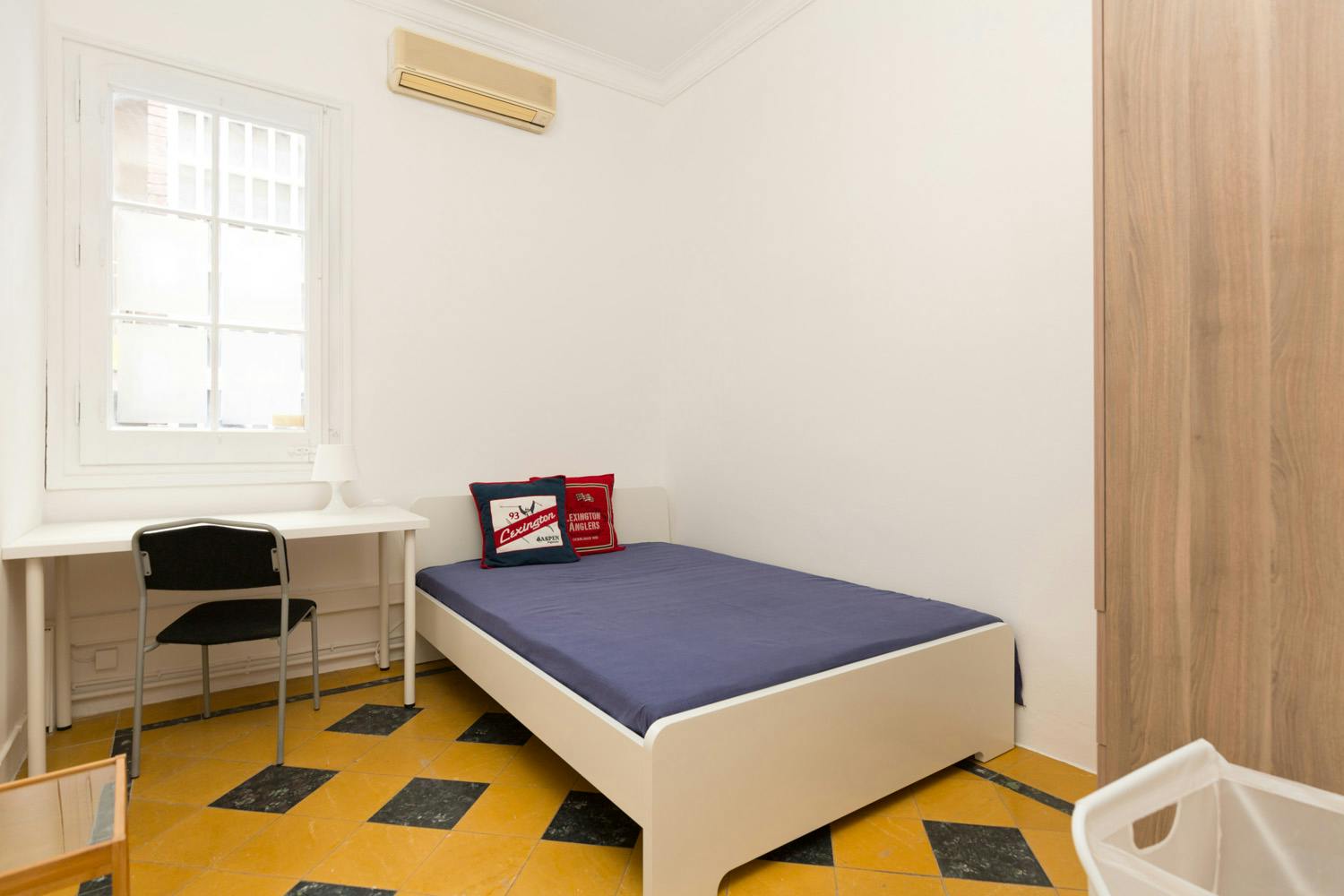 Carrer de Roger de Llúria, Barcelona preview