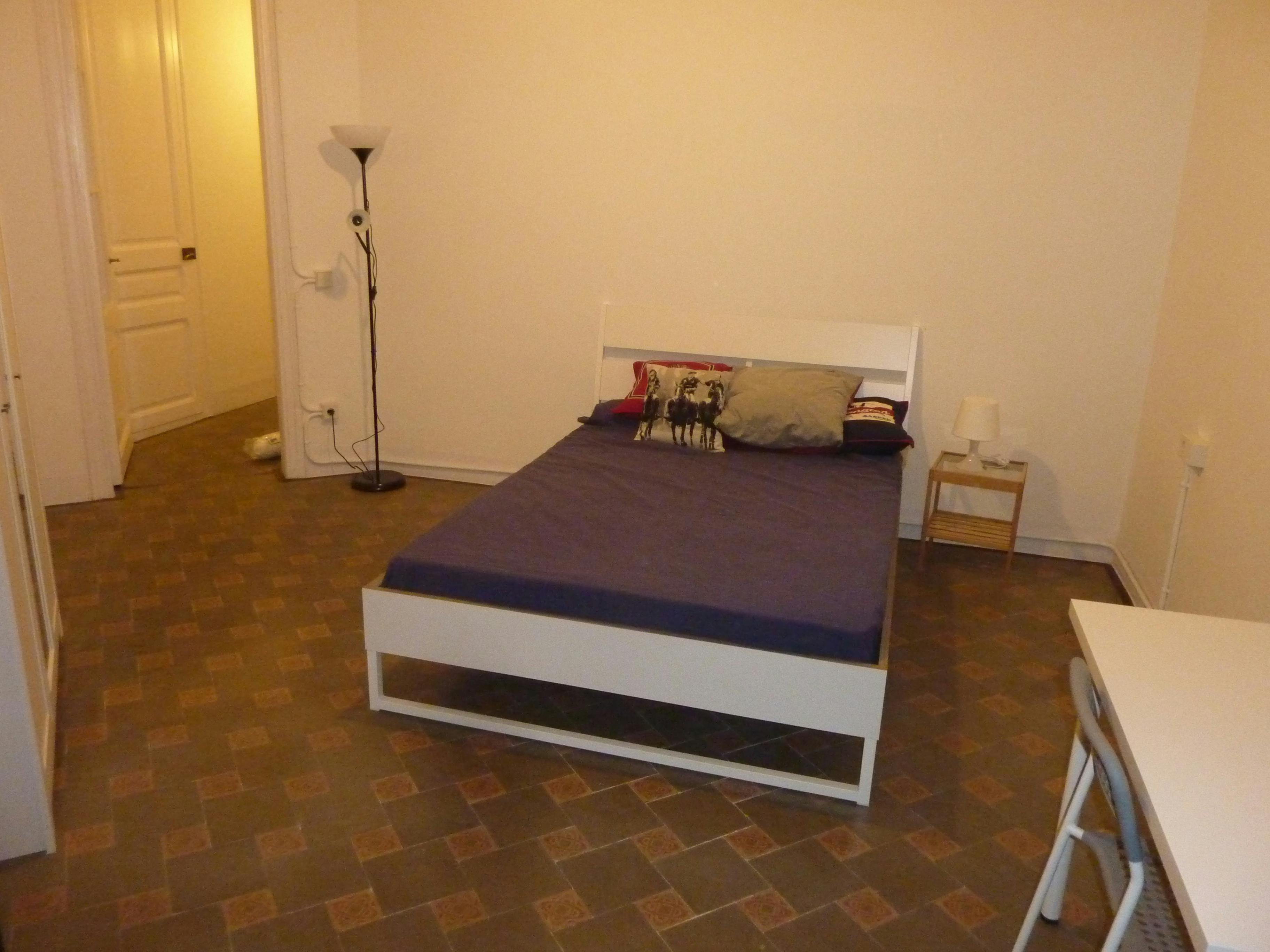 Single room Barcelona, 1 bed, 7m² — photo 1