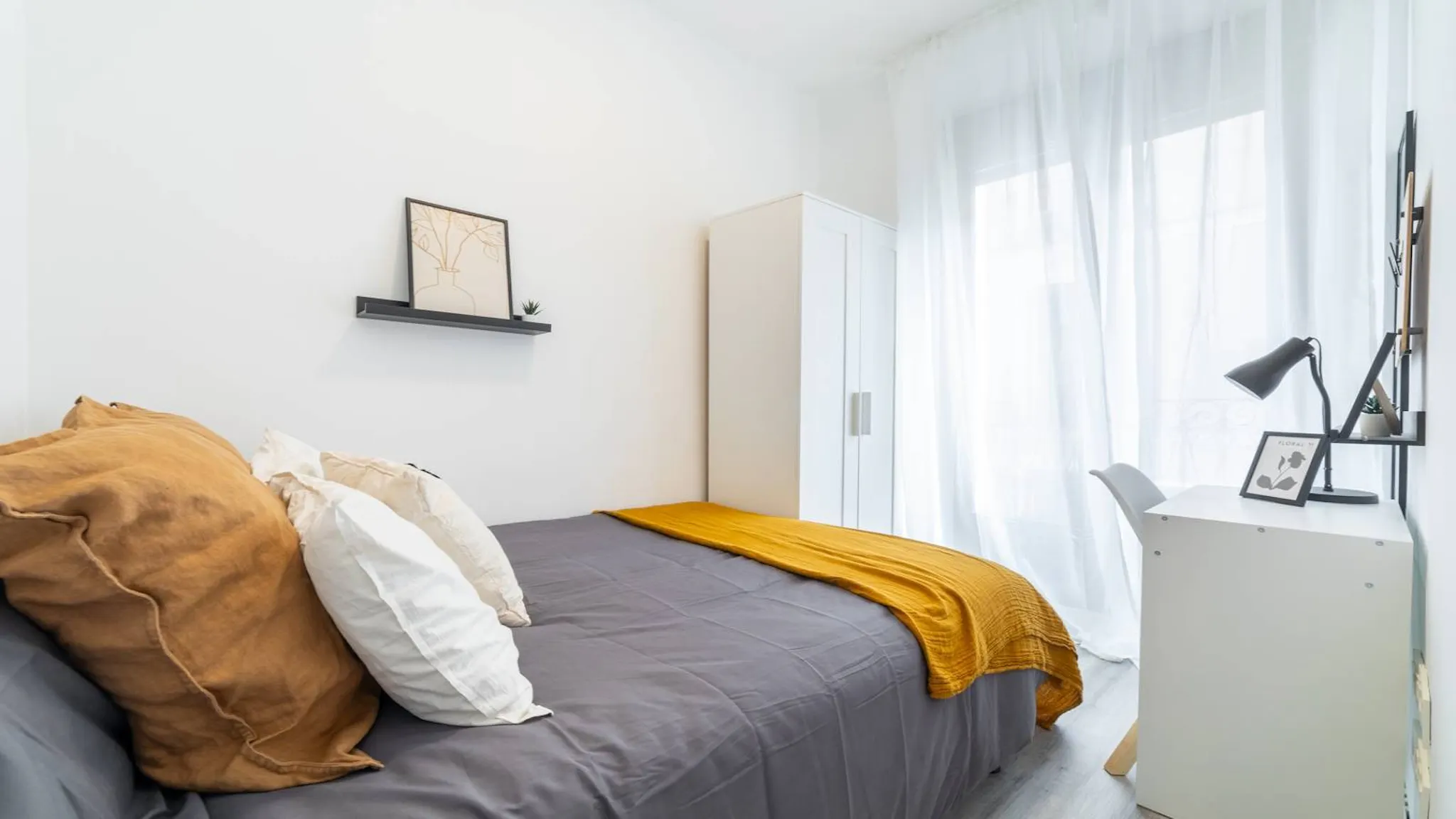 Calle del Olivar, Madrid preview