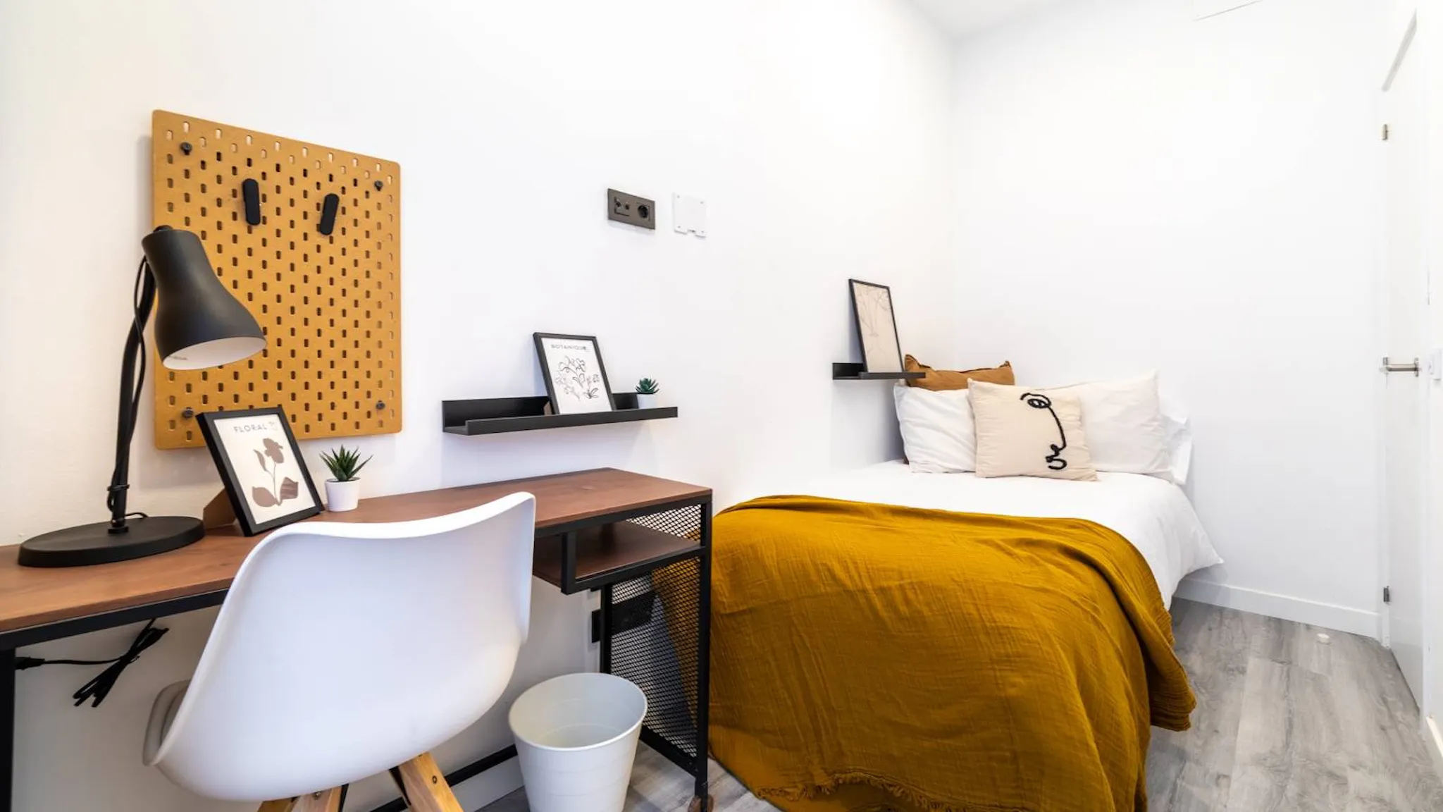 Calle del Olivar, Madrid preview