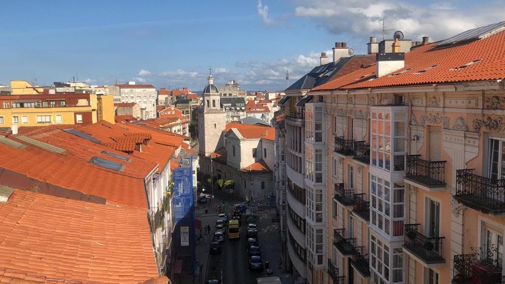 Квартира за оренду для 700 EUR на місяць у Santander, Calle Cardenal Cisneros