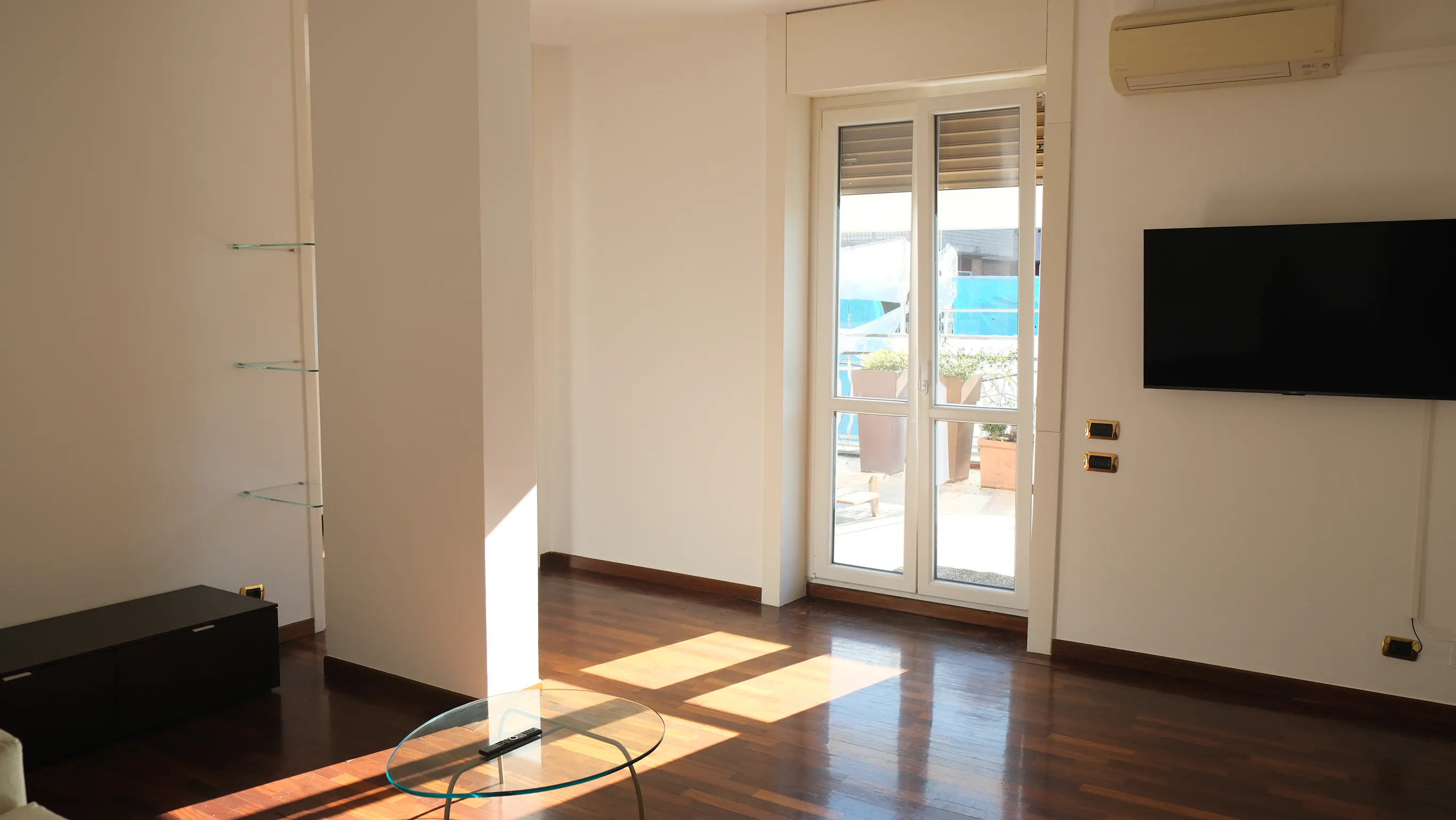 2-Bedroom Apartment in Via Monte Suello, Milan (1695226) ROOM 4