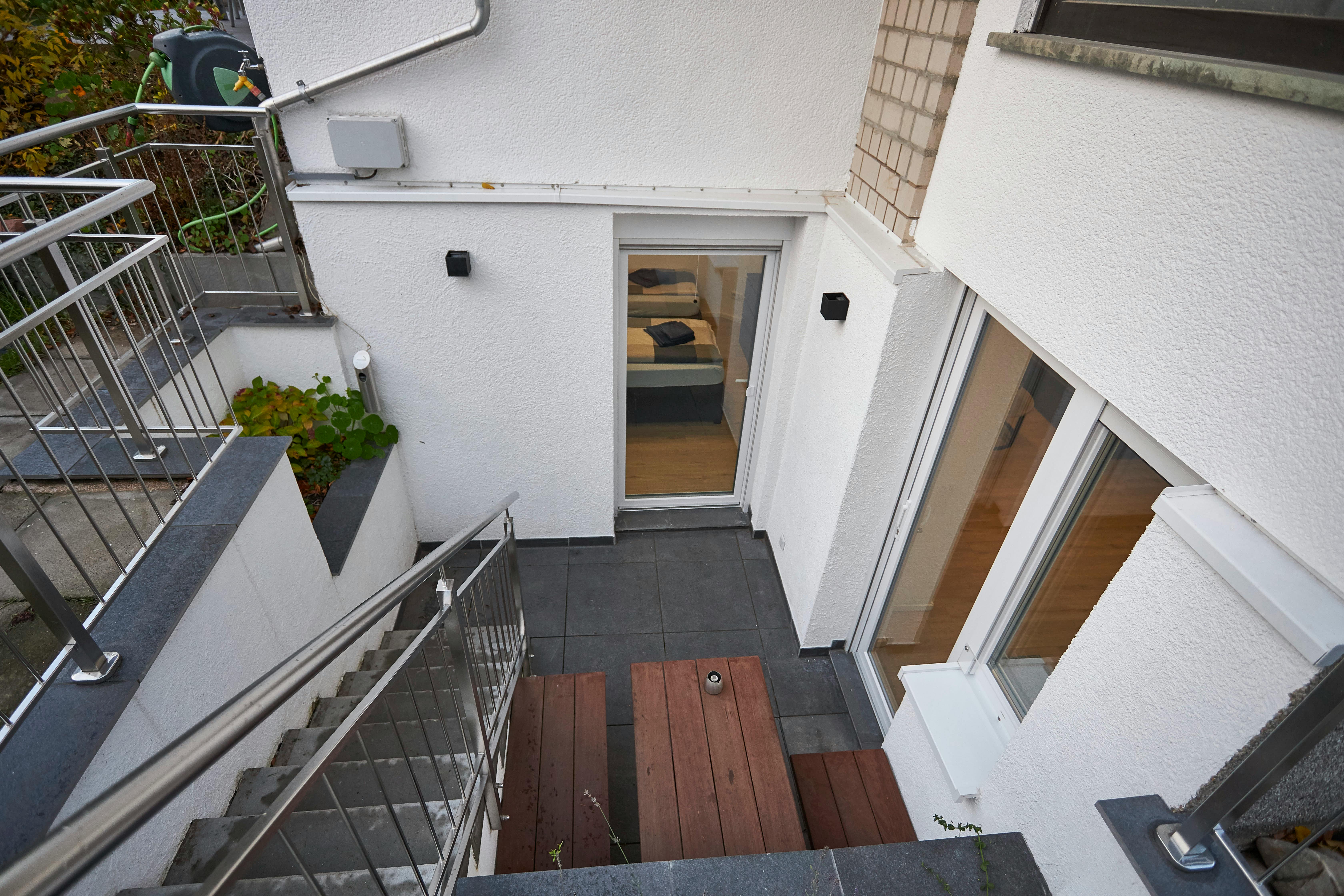 公寓 正在以 €2,400 的月租出租，其位于 Offenbach, Lohweg